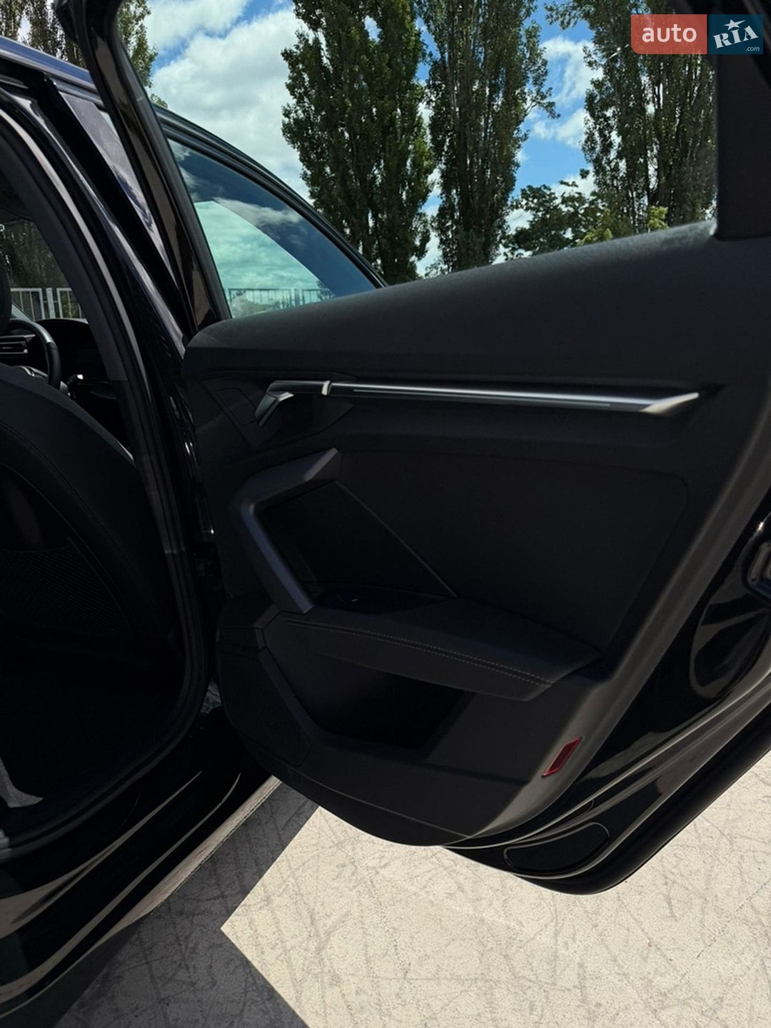 Audi A3 2024 VIN WAUGUDGY7SA038969 фото оголошення 13 з 16