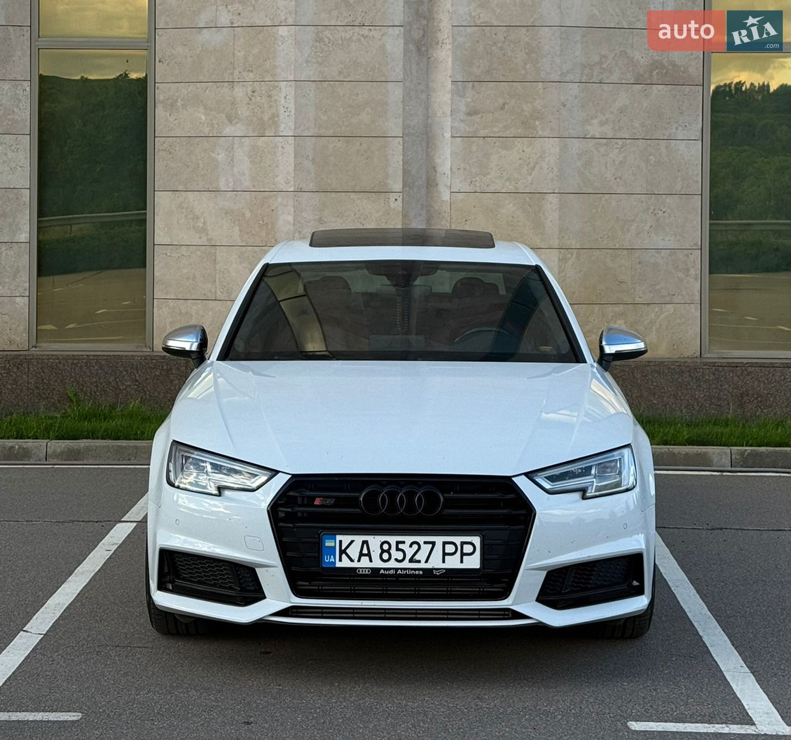 Audi S4 2017 VIN WAUB4AF4XJA044884 фото оголошення 4 з 36