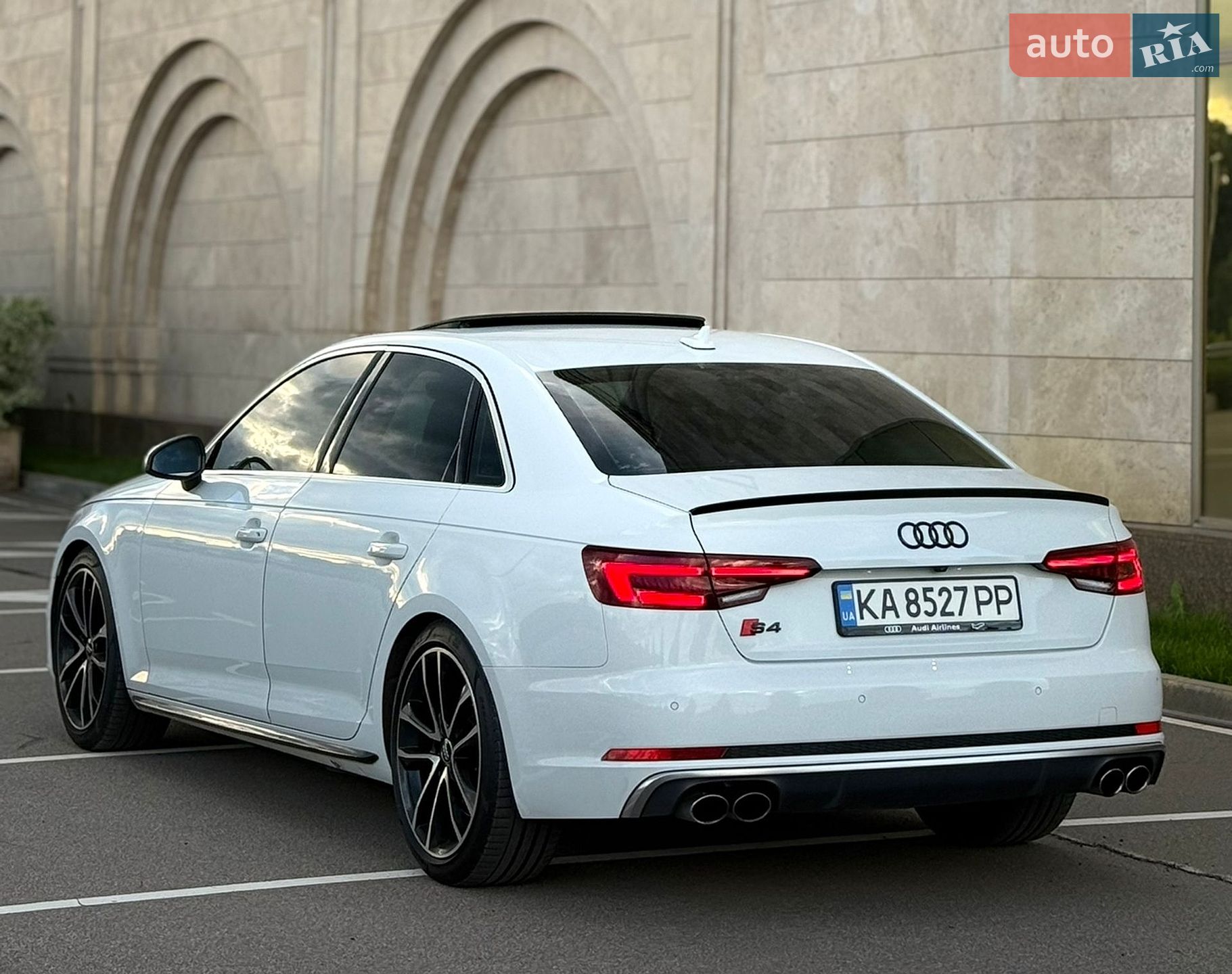 Audi S4 2017 VIN WAUB4AF4XJA044884 фото оголошення 8 з 36