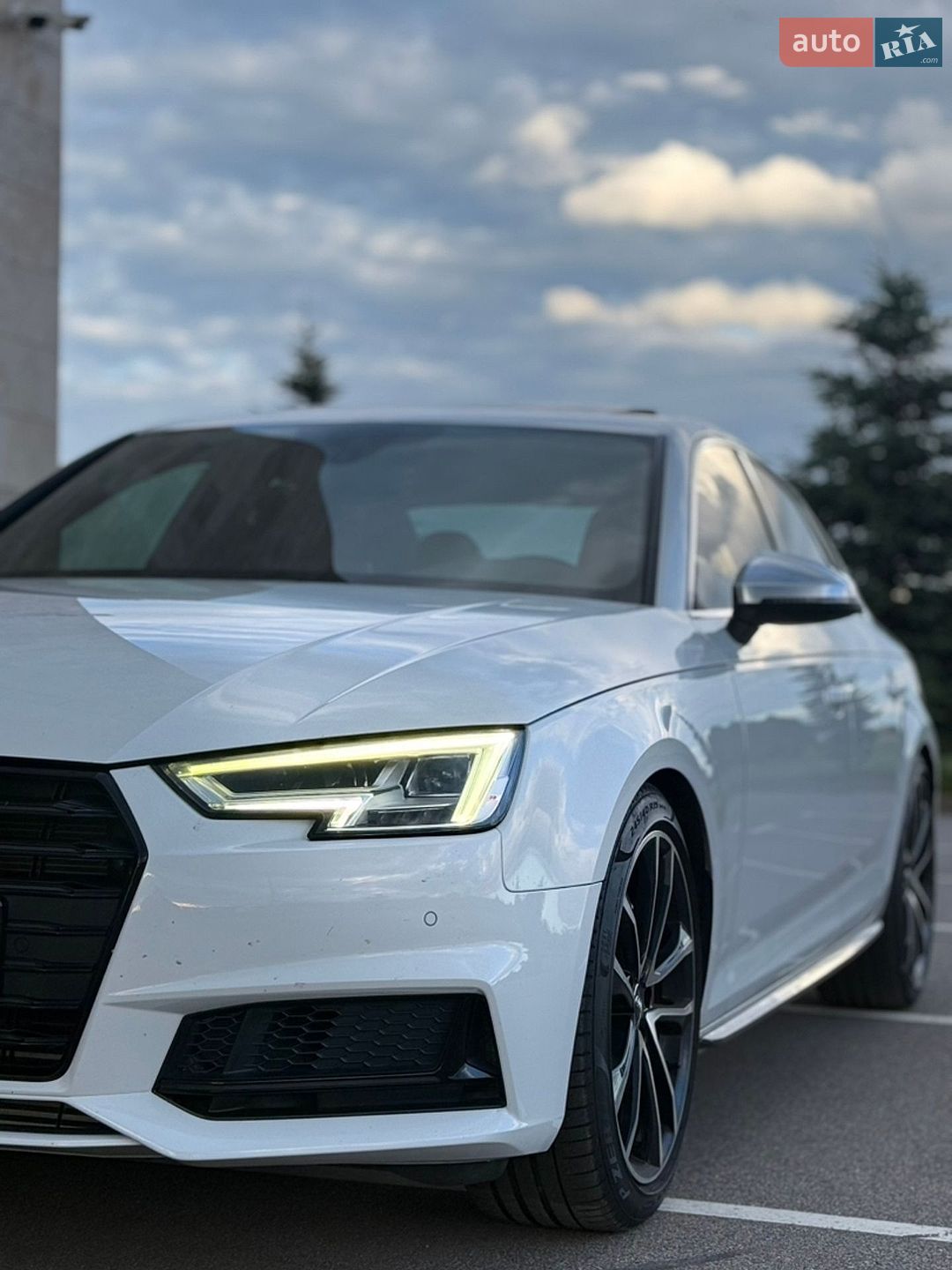 Audi S4 2017 VIN WAUB4AF4XJA044884 фото оголошення 10 з 36