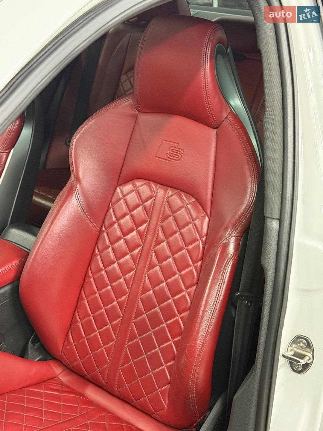 Audi S4 2017 VIN WAUB4AF4XJA044884 фото оголошення 22 з 36