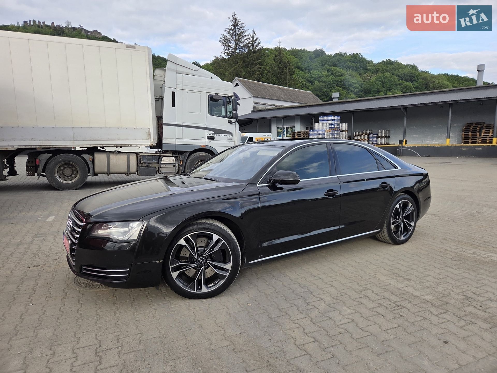 Audi A8 2011 VIN WAUZZZ4H1BN018320 фото оголошення 3 з 24