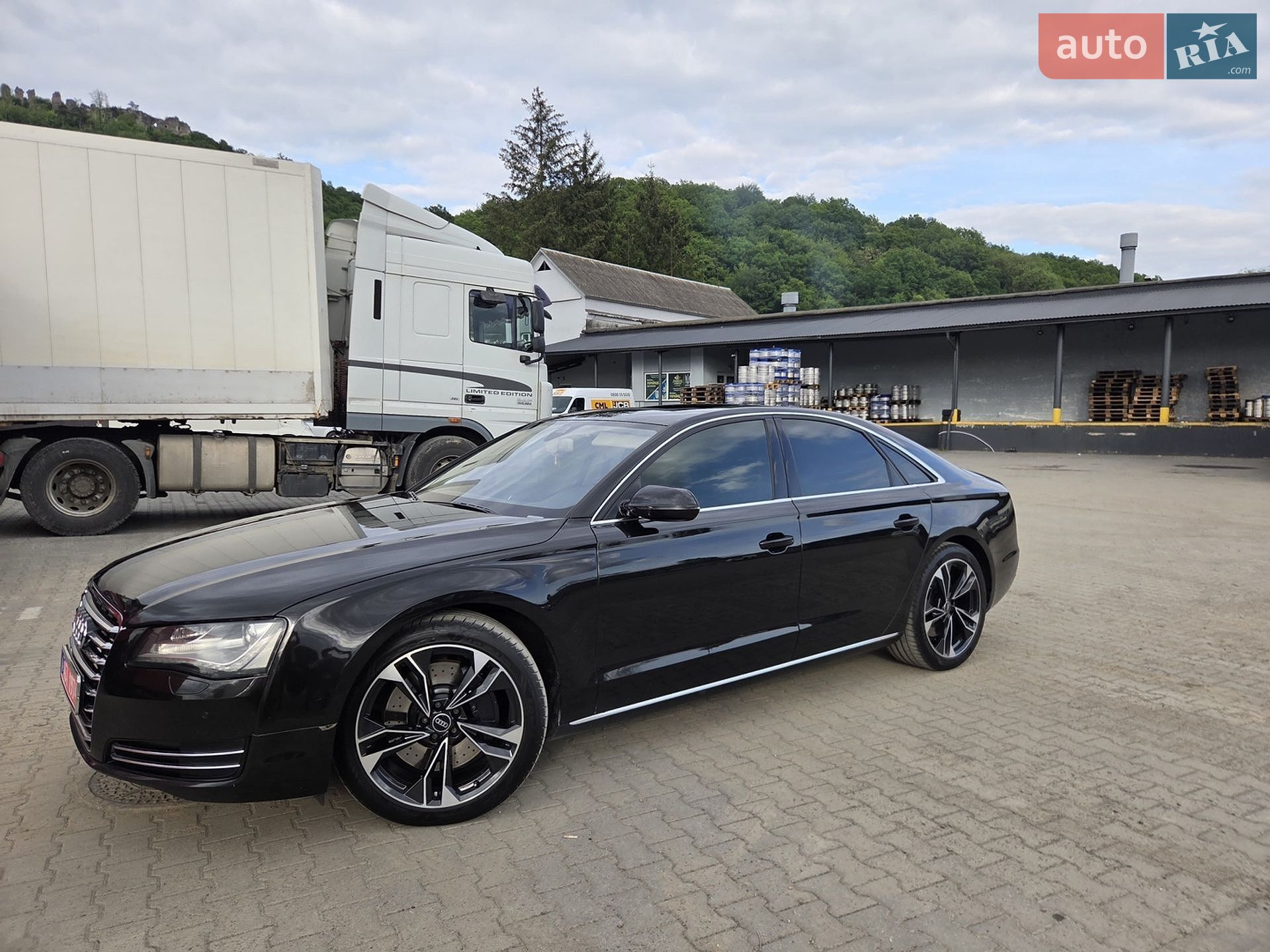 Audi A8 2011 VIN WAUZZZ4H1BN018320 фото оголошення 4 з 24