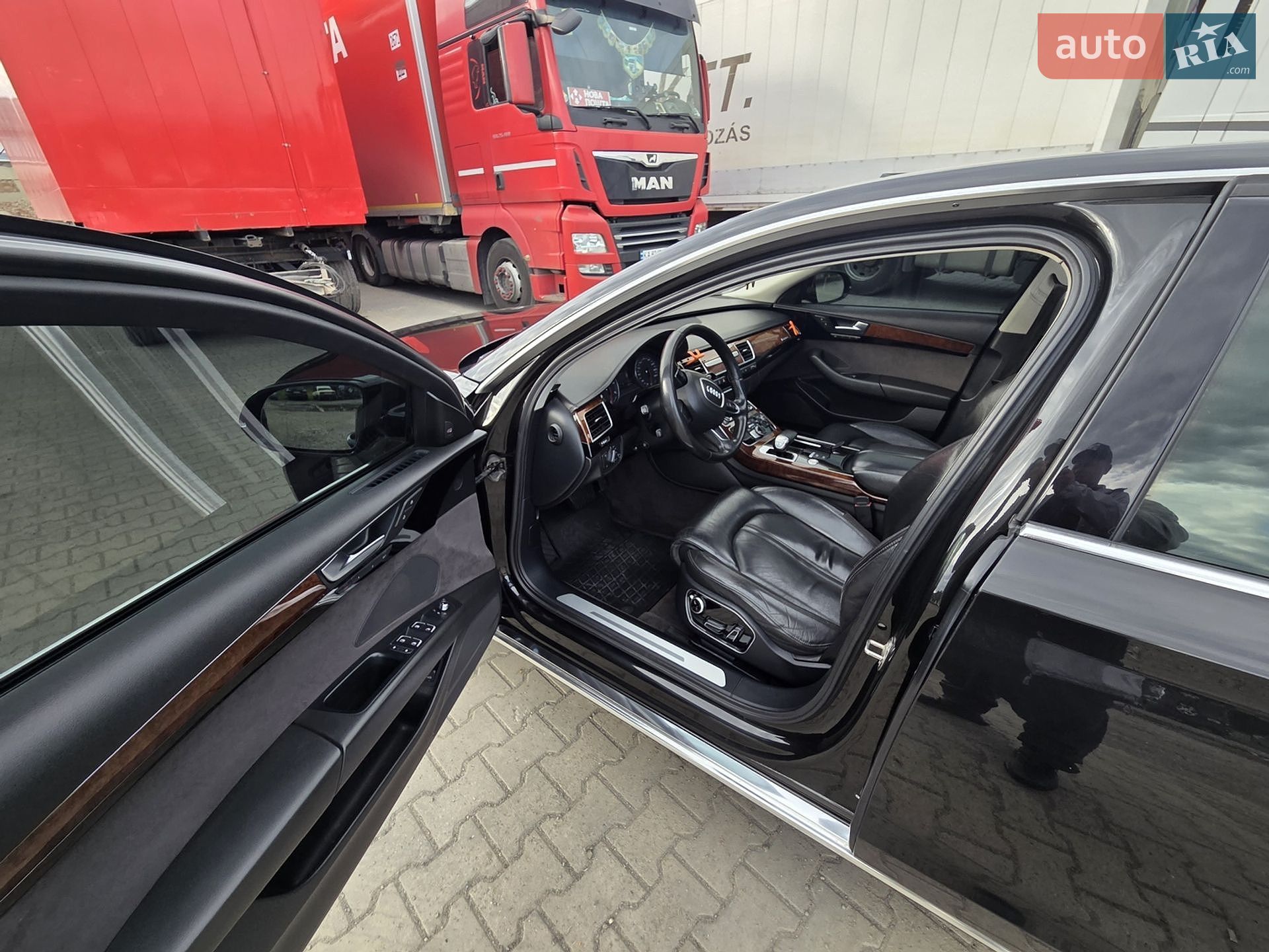 Audi A8 2011 VIN WAUZZZ4H1BN018320 фото оголошення 7 з 24