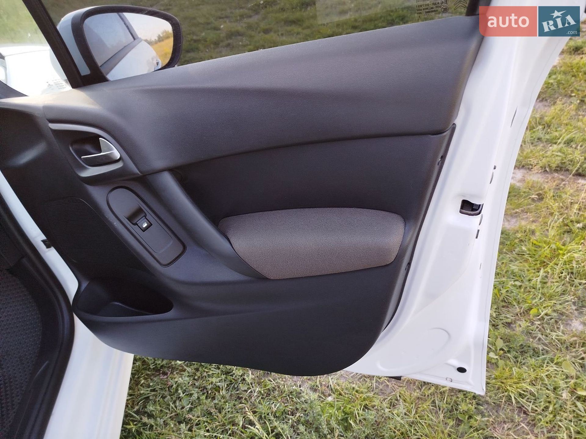 Citroen C3 2013 VIN VF7SC8FP0DW637068 фото оголошення 26 з 93