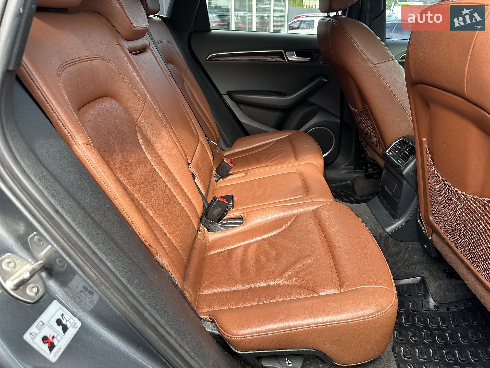 Audi Q5 2011 VIN WA1LFAFP4CA006429 фото оголошення 12 з 16