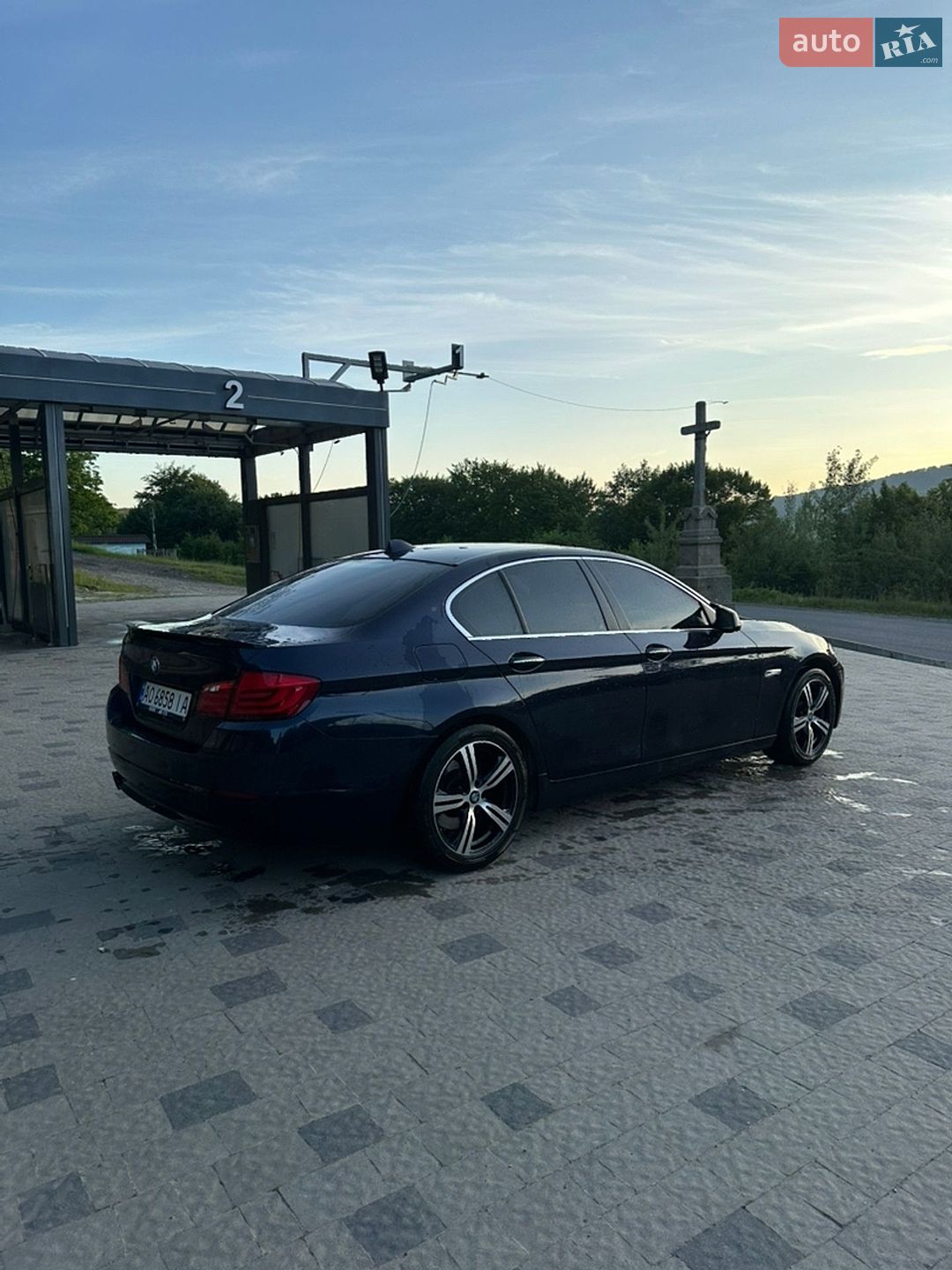 BMW 5 Series 2012 VIN WBAXH5C56DDW15773 фото оголошення 2 з 10