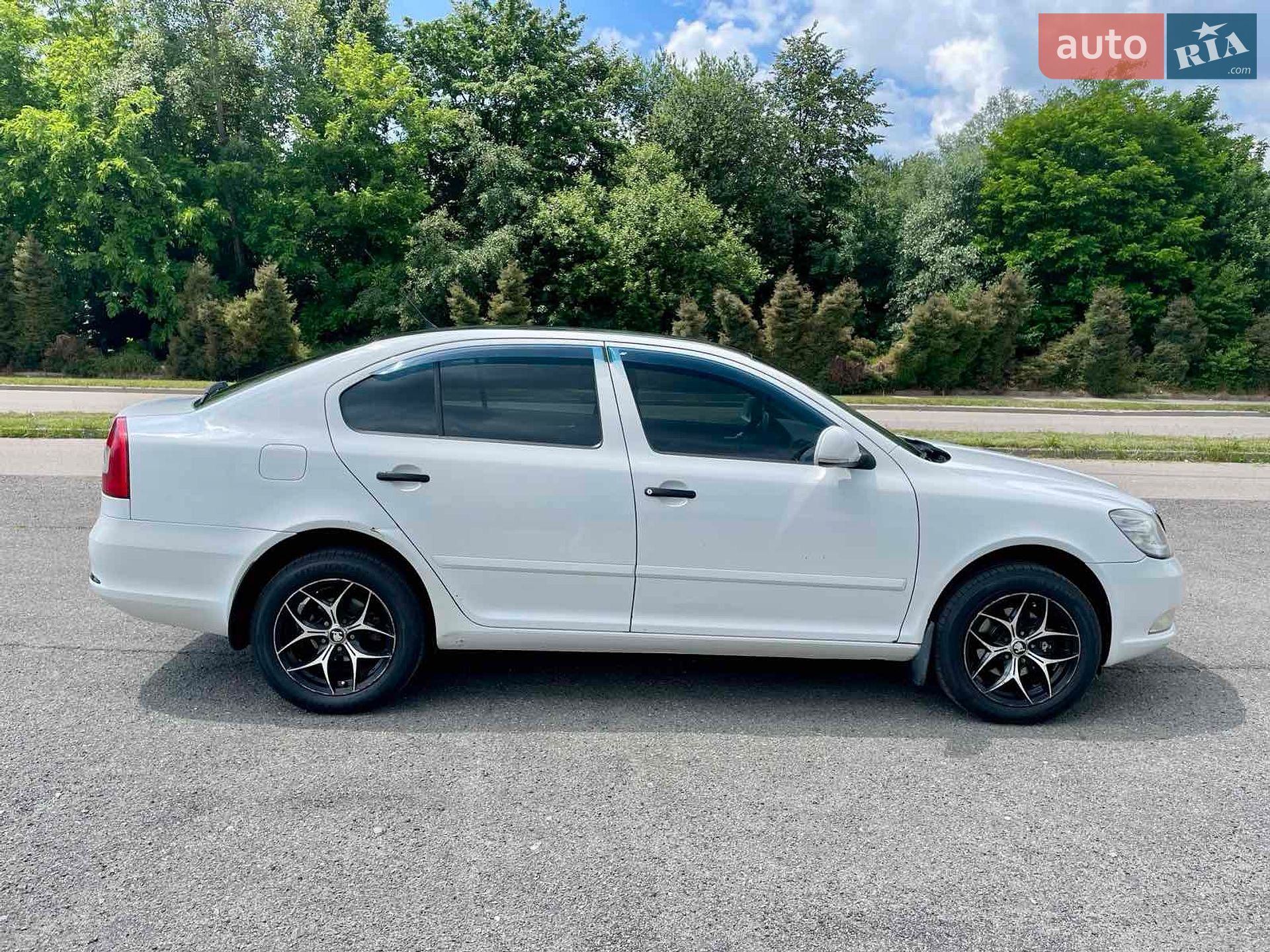 Skoda Octavia 2010 VIN Y6UCA41Z5BB150675 фото оголошення 5 з 41