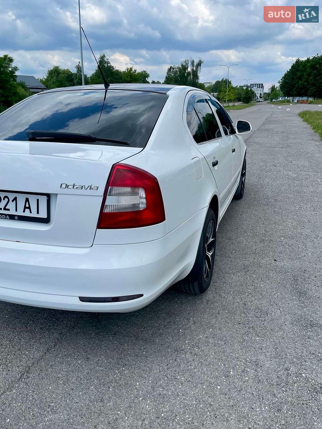 Skoda Octavia 2010 VIN Y6UCA41Z5BB150675 фото оголошення 11 з 41