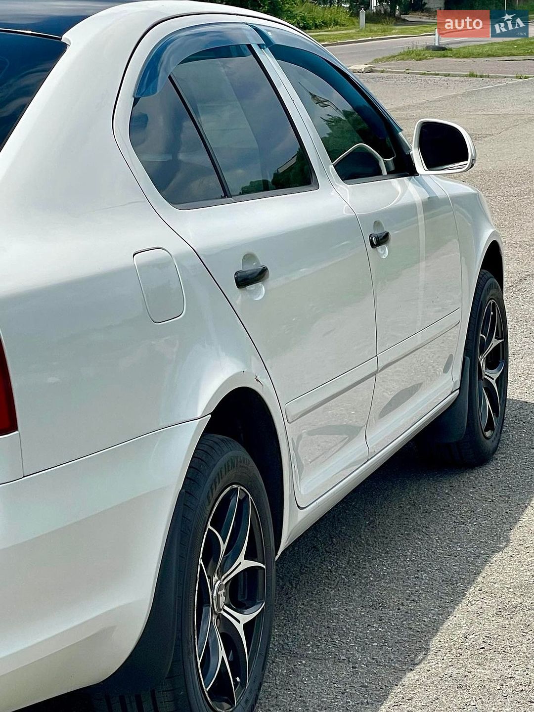 Skoda Octavia 2010 VIN Y6UCA41Z5BB150675 фото оголошення 8 з 41