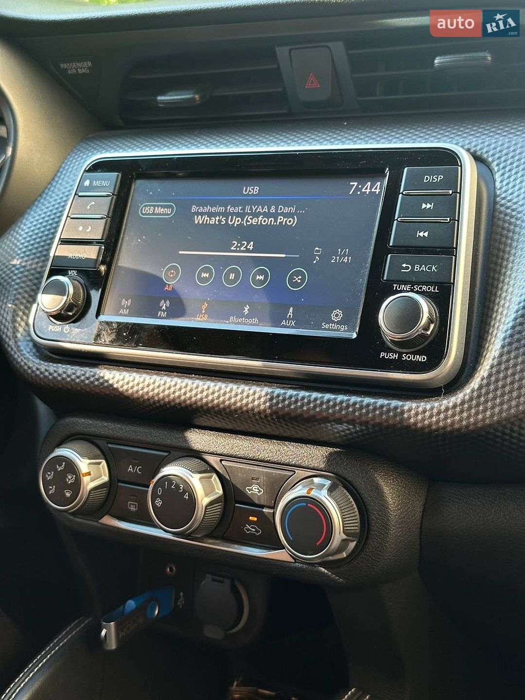 Nissan Kicks 2018 VIN 3N1CP5CU8JL507241 фото оголошення 3 з 10