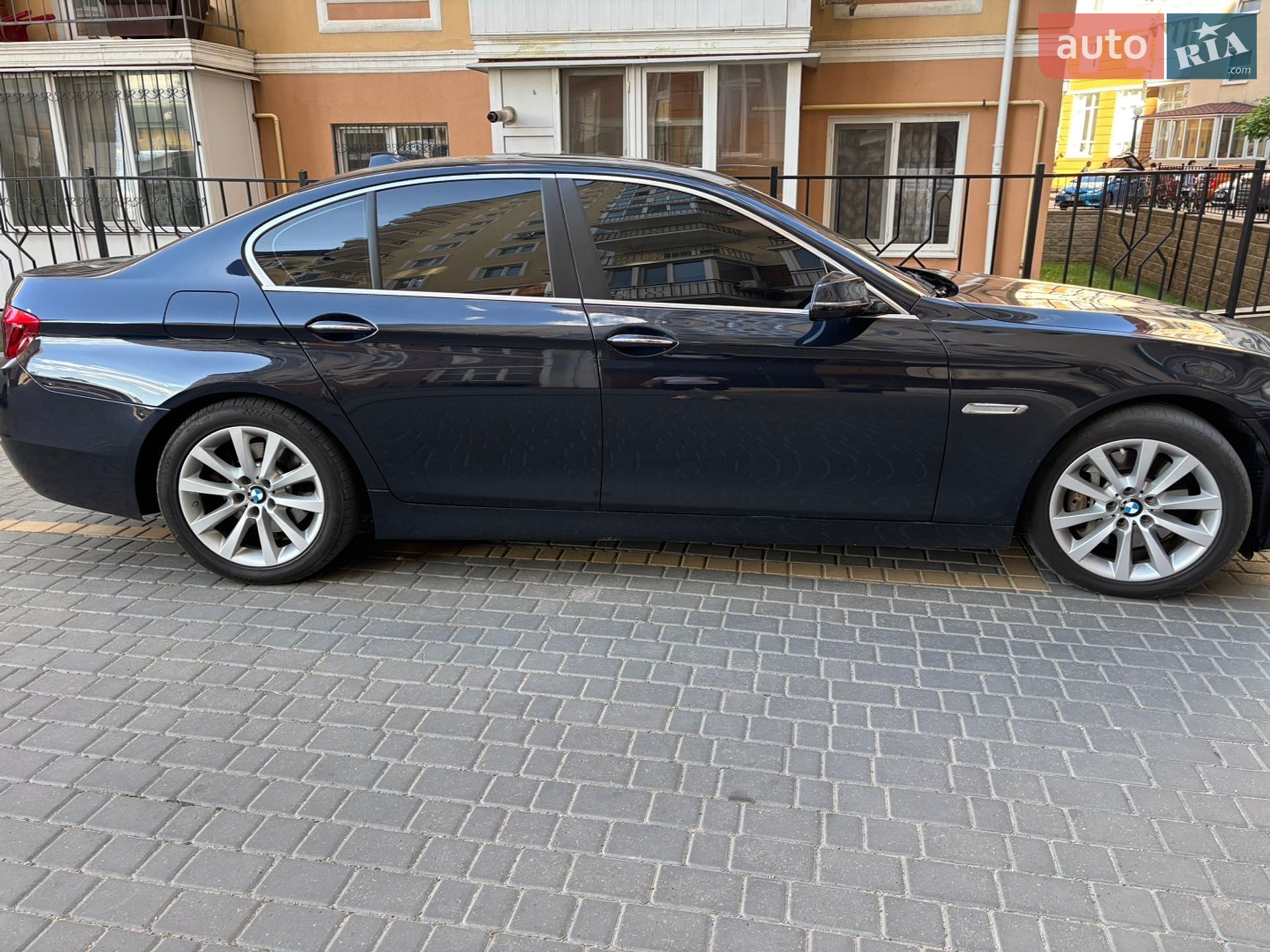 BMW 5 Series 2015 VIN WBAFV3C52GD687518 фото оголошення 3 з 22