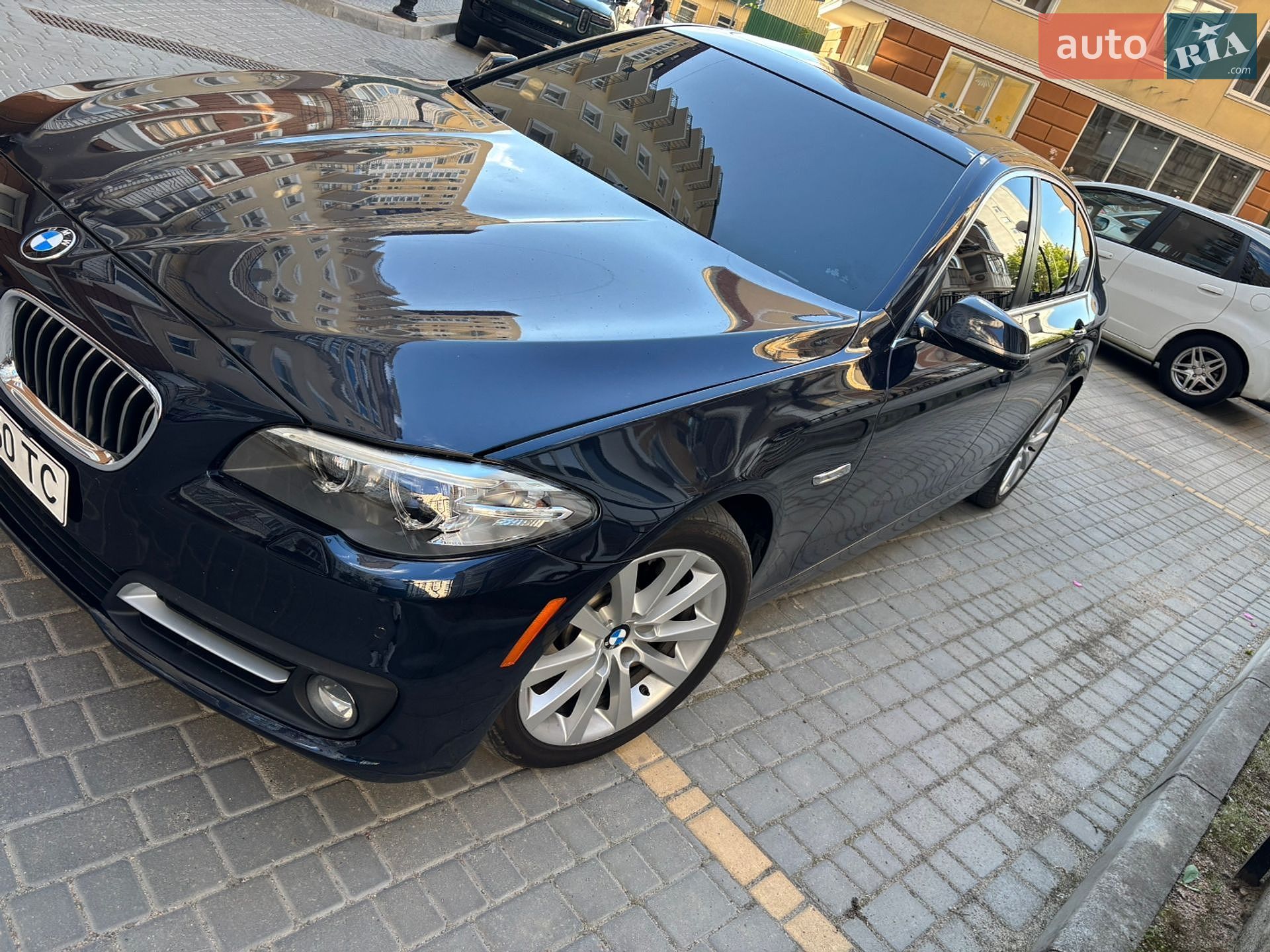 BMW 5 Series 2015 VIN WBAFV3C52GD687518 фото оголошення 9 з 22