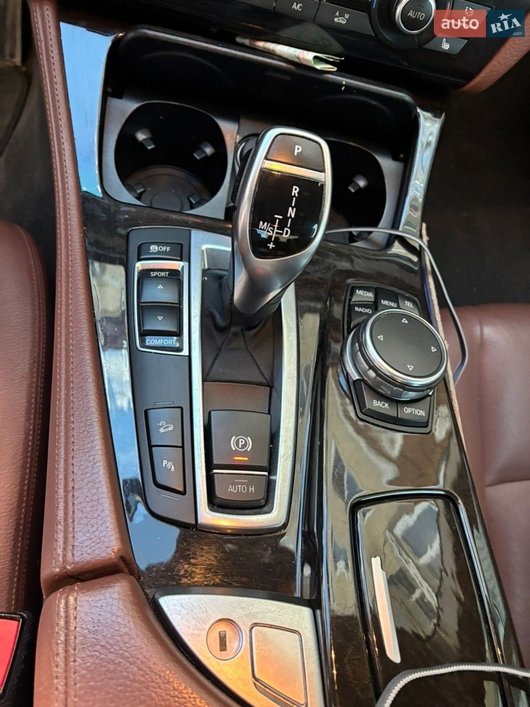 BMW 5 Series 2015 VIN WBAFV3C52GD687518 фото оголошення 17 з 22