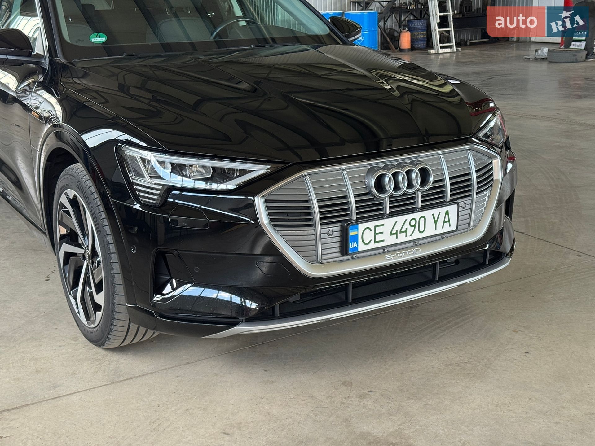 Audi e-tron 2021 VIN WAUZZZGE7NB018765 фото оголошення 4 з 28