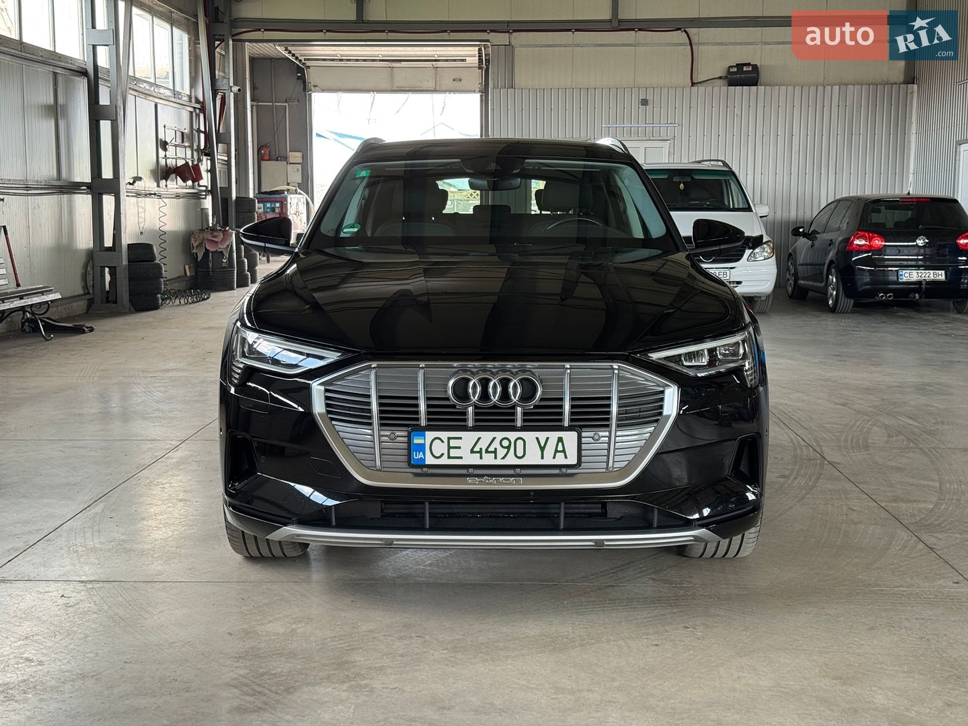 Audi e-tron 2021 VIN WAUZZZGE7NB018765 фото оголошення 3 з 28