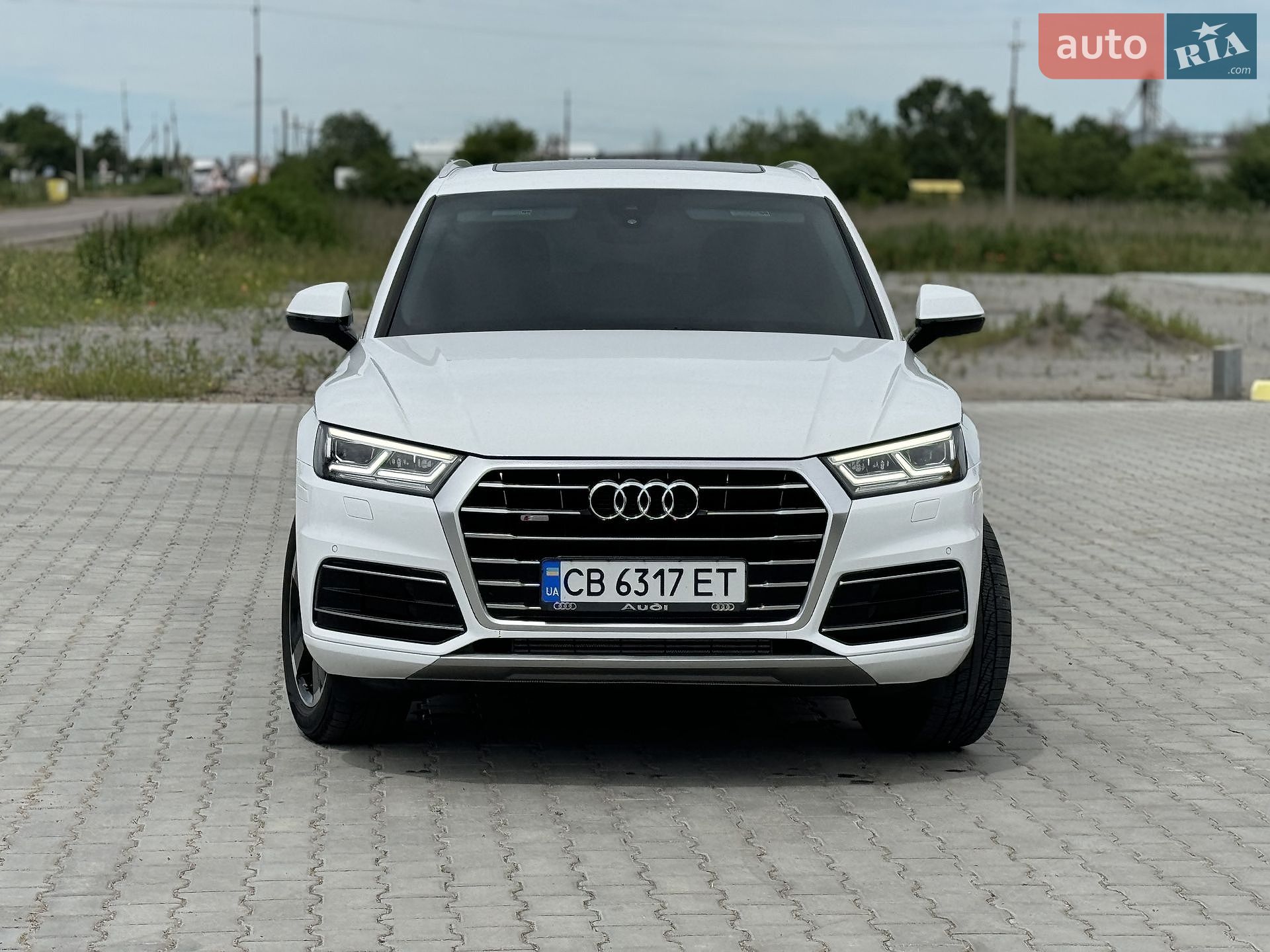 Audi Q5 2019 VIN WA1BNAFY7K2079343 фото оголошення 2 з 39