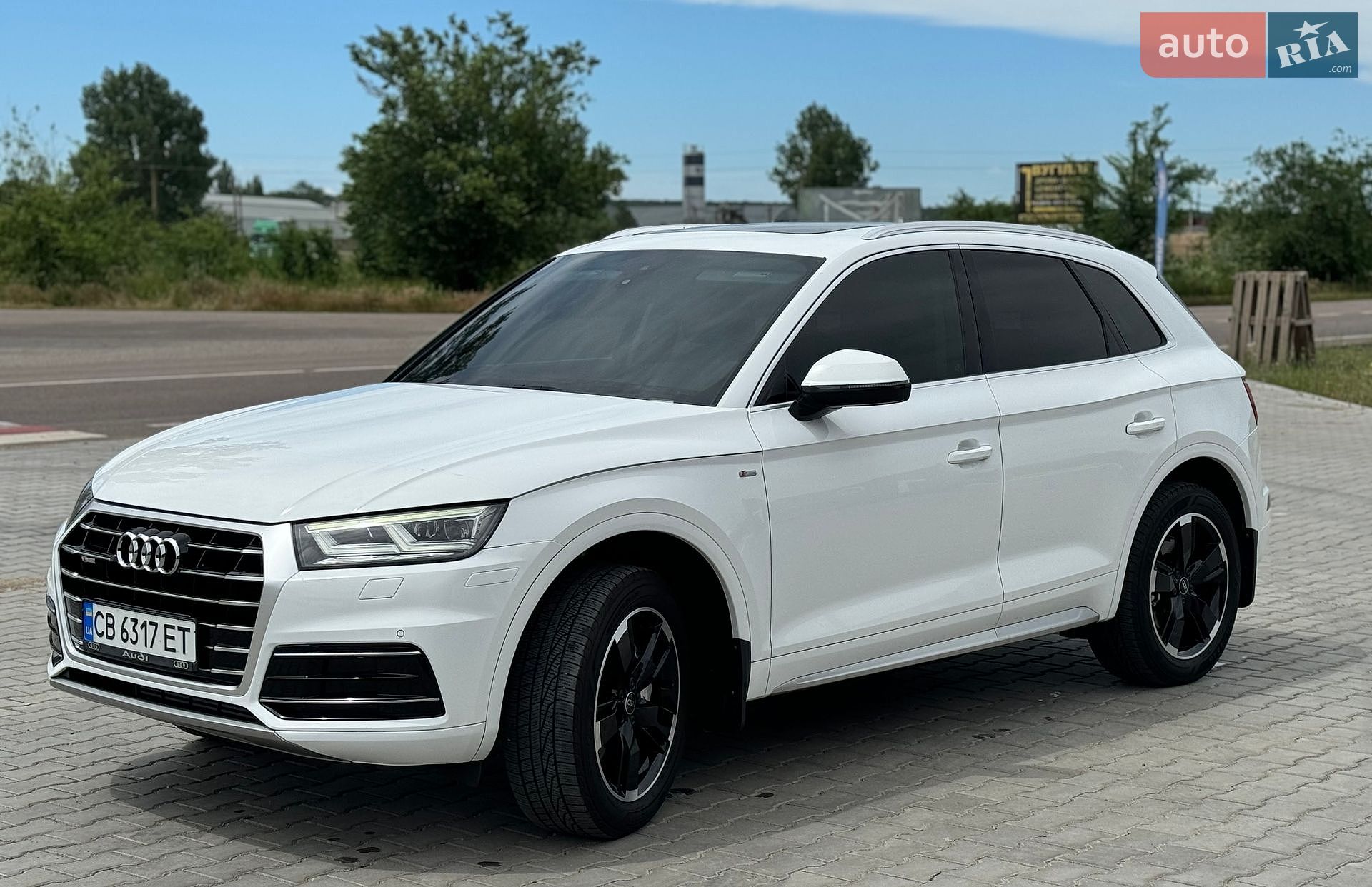 Audi Q5 2019 VIN WA1BNAFY7K2079343 фото оголошення 4 з 39