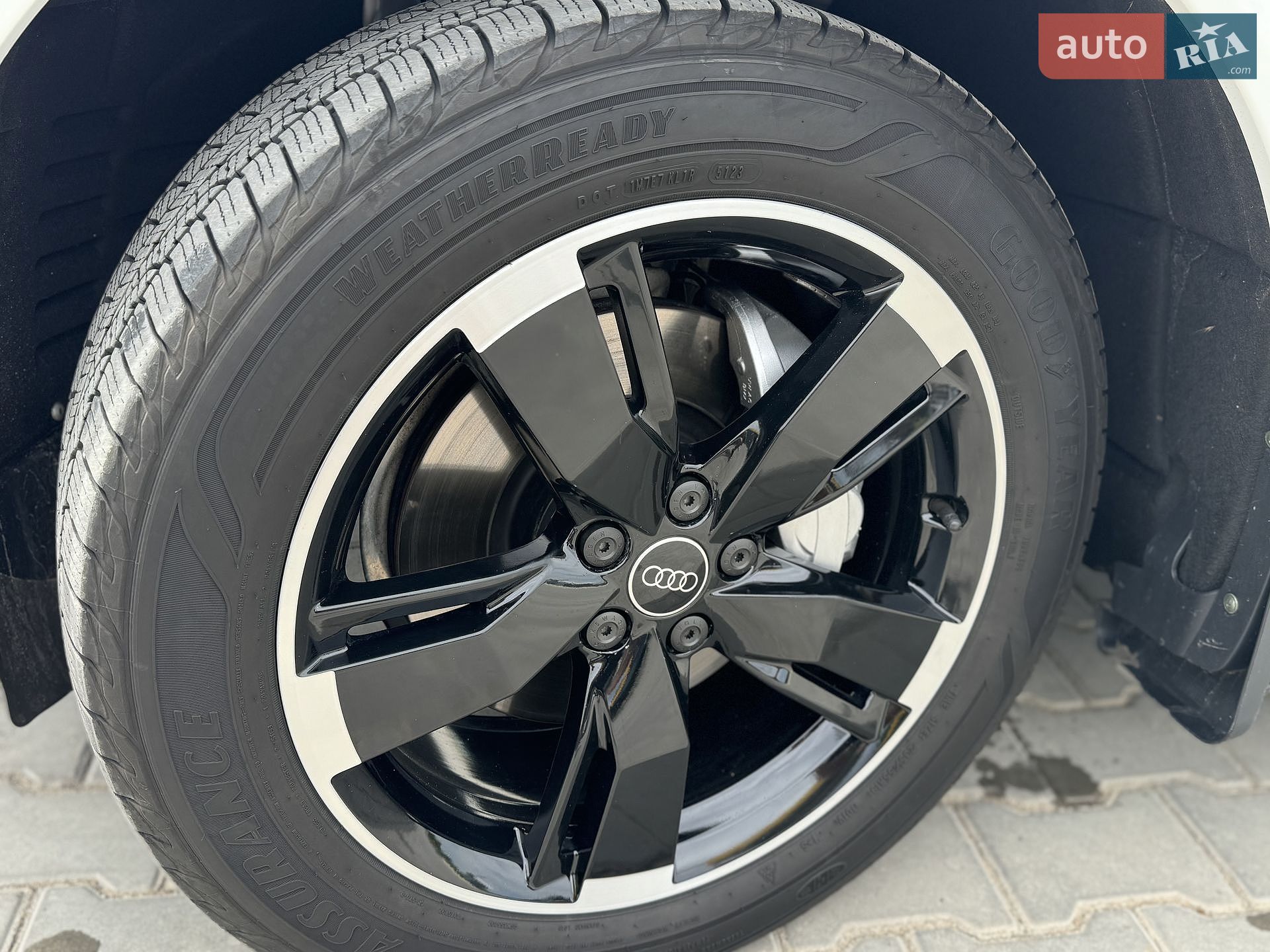 Audi Q5 2019 VIN WA1BNAFY7K2079343 фото оголошення 29 з 41