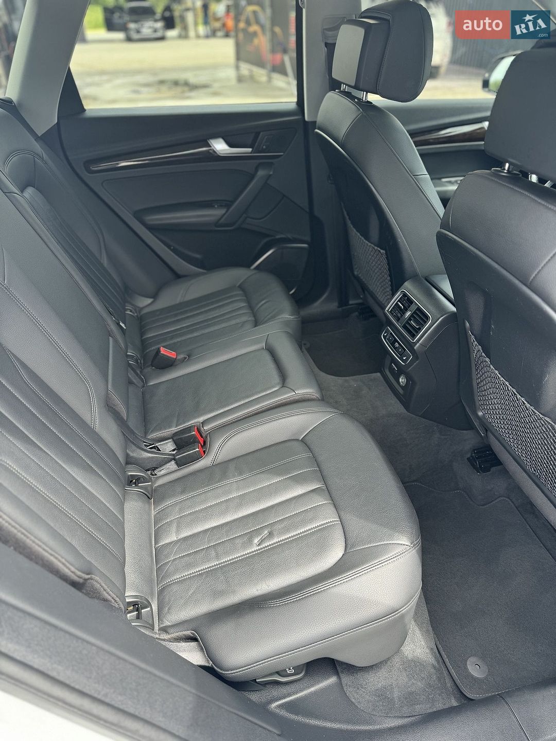 Audi Q5 2019 VIN WA1BNAFY7K2079343 фото оголошення 30 з 41