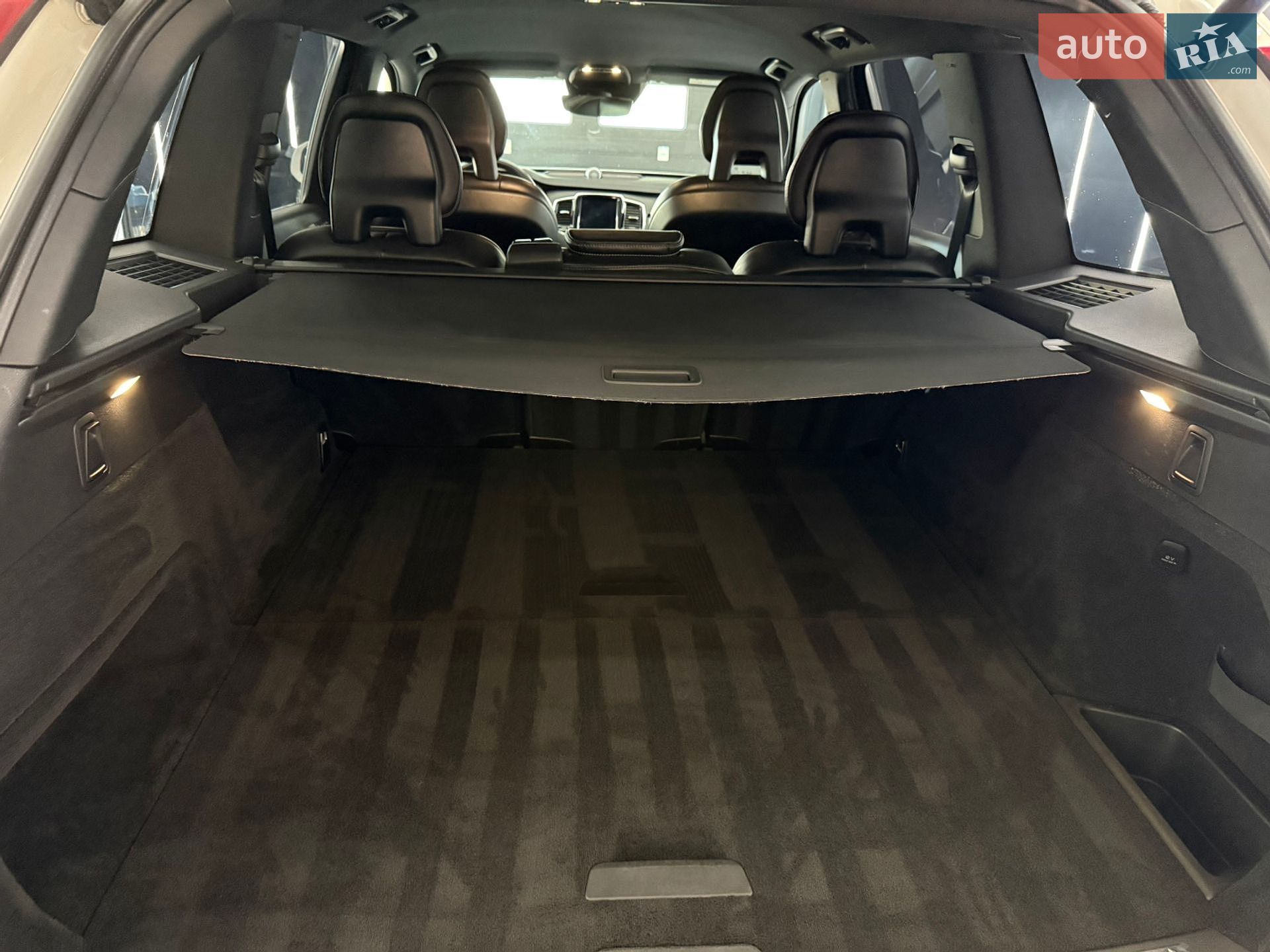 Volvo Xc90 2015 VIN YV1LCA4BCG1034172 фото оголошення 13 з 18