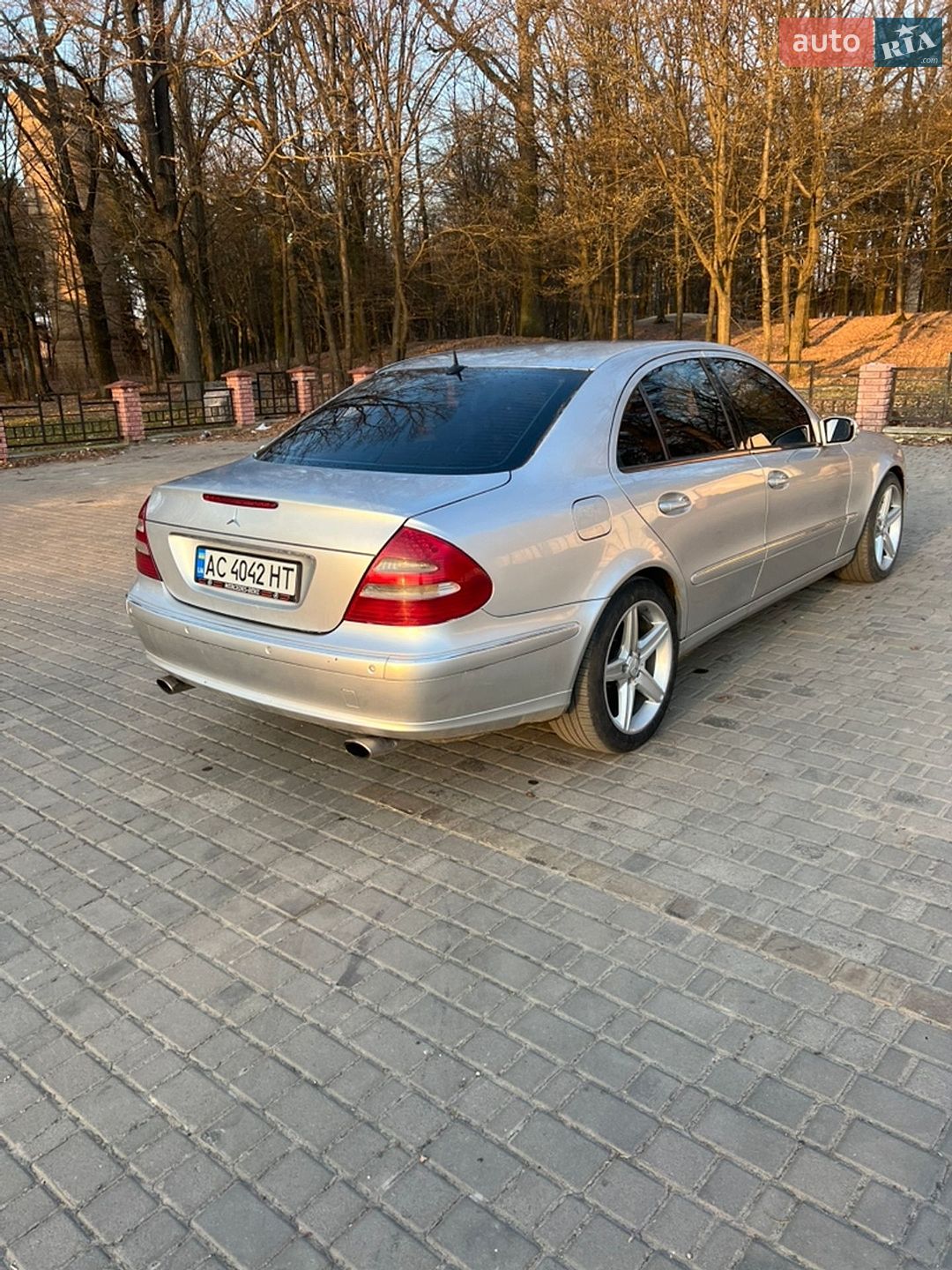 Mercedes-Benz E-Class 2003 VIN WDB2110161A295023 фото оголошення 4 з 6