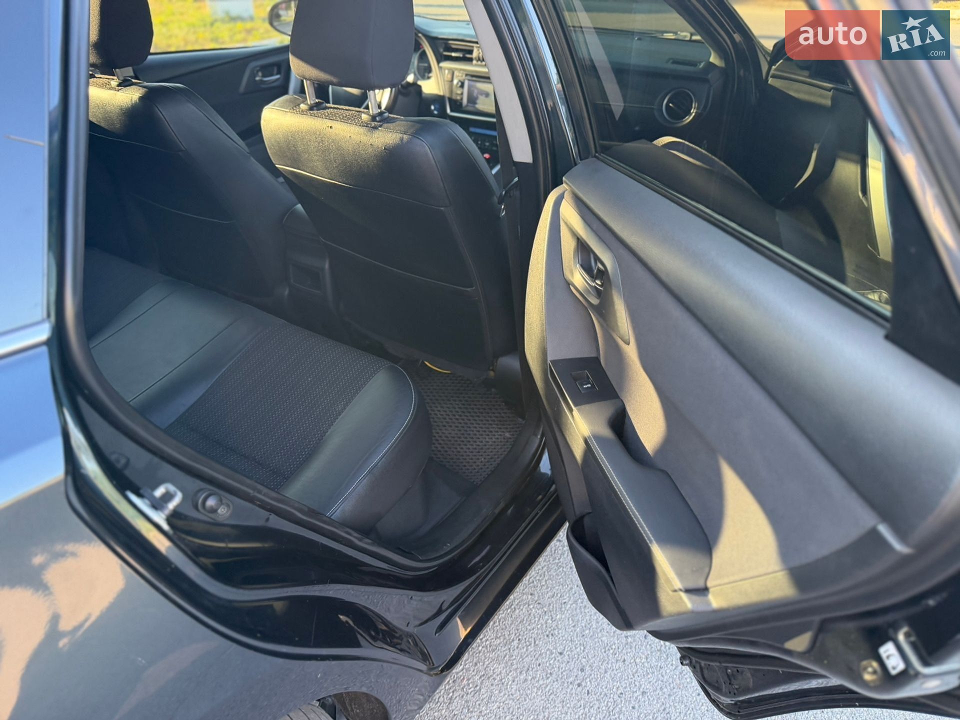 Toyota Auris 2013 VIN SB1ZS3JE30E029304 фото оголошення 10 з 52