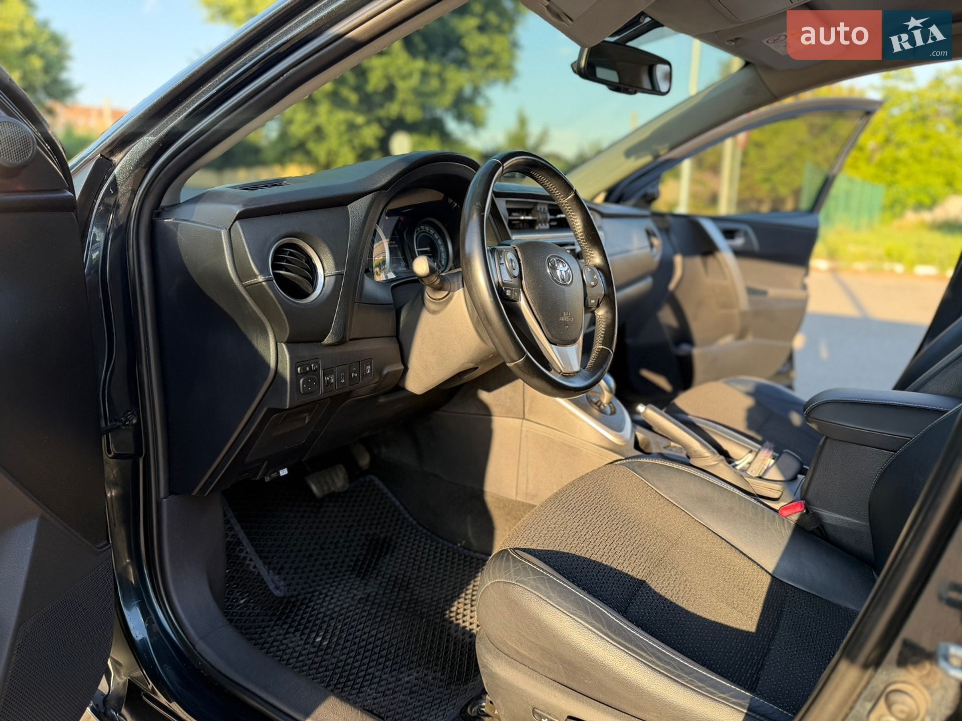 Toyota Auris 2013 VIN SB1ZS3JE30E029304 фото оголошення 12 з 52