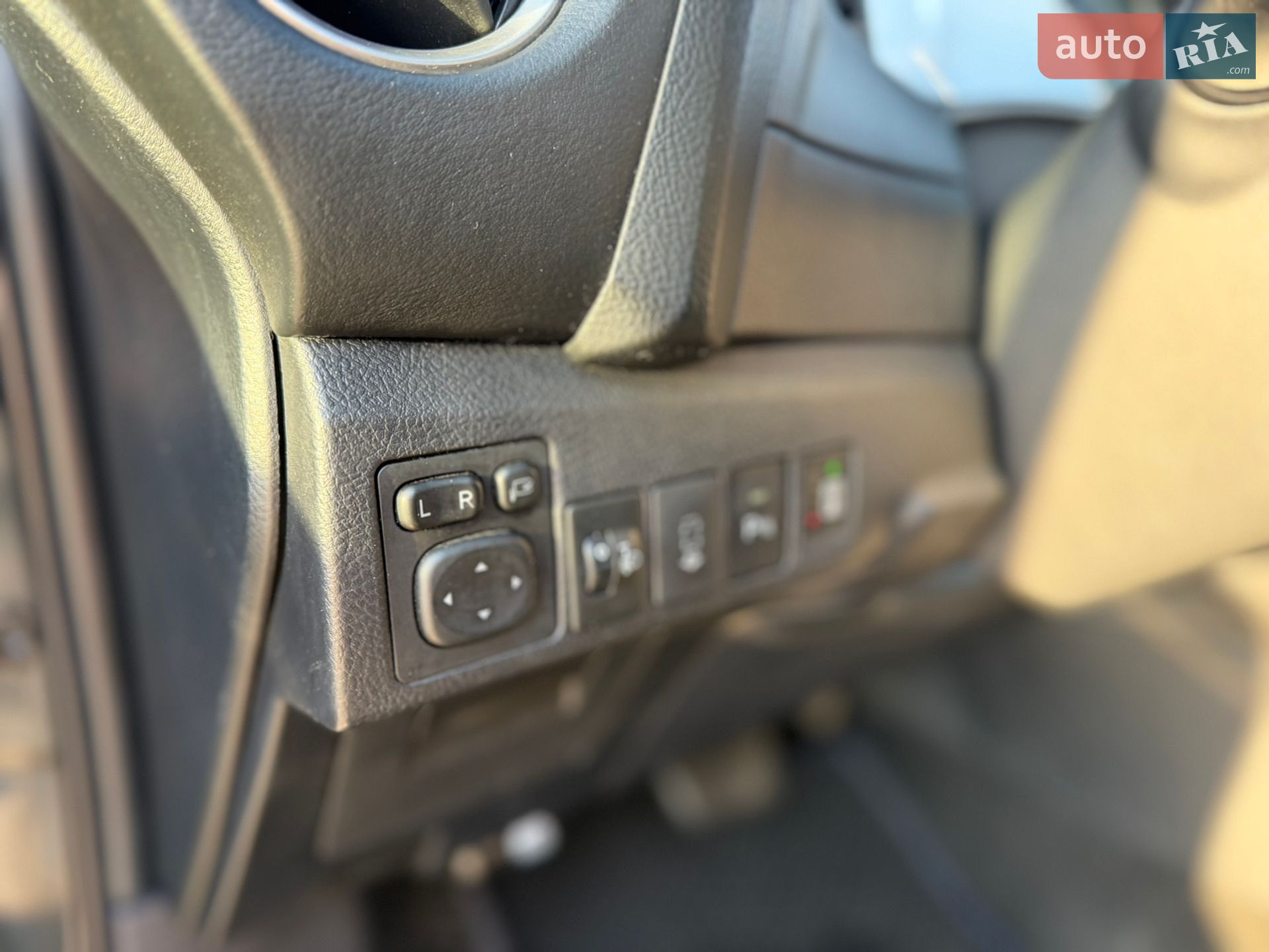 Toyota Auris 2013 VIN SB1ZS3JE30E029304 фото оголошення 18 з 52