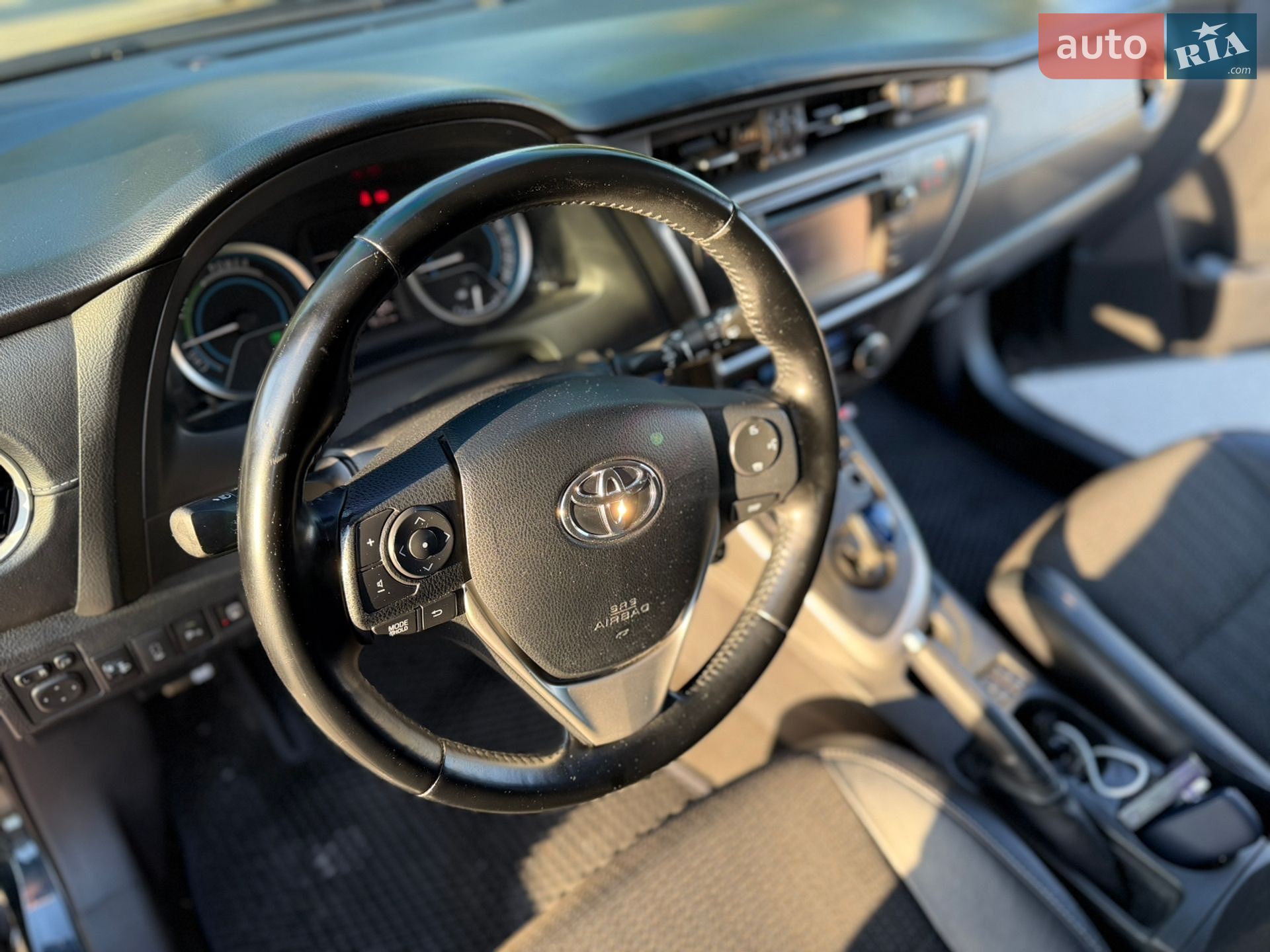 Toyota Auris 2013 VIN SB1ZS3JE30E029304 фото оголошення 19 з 52