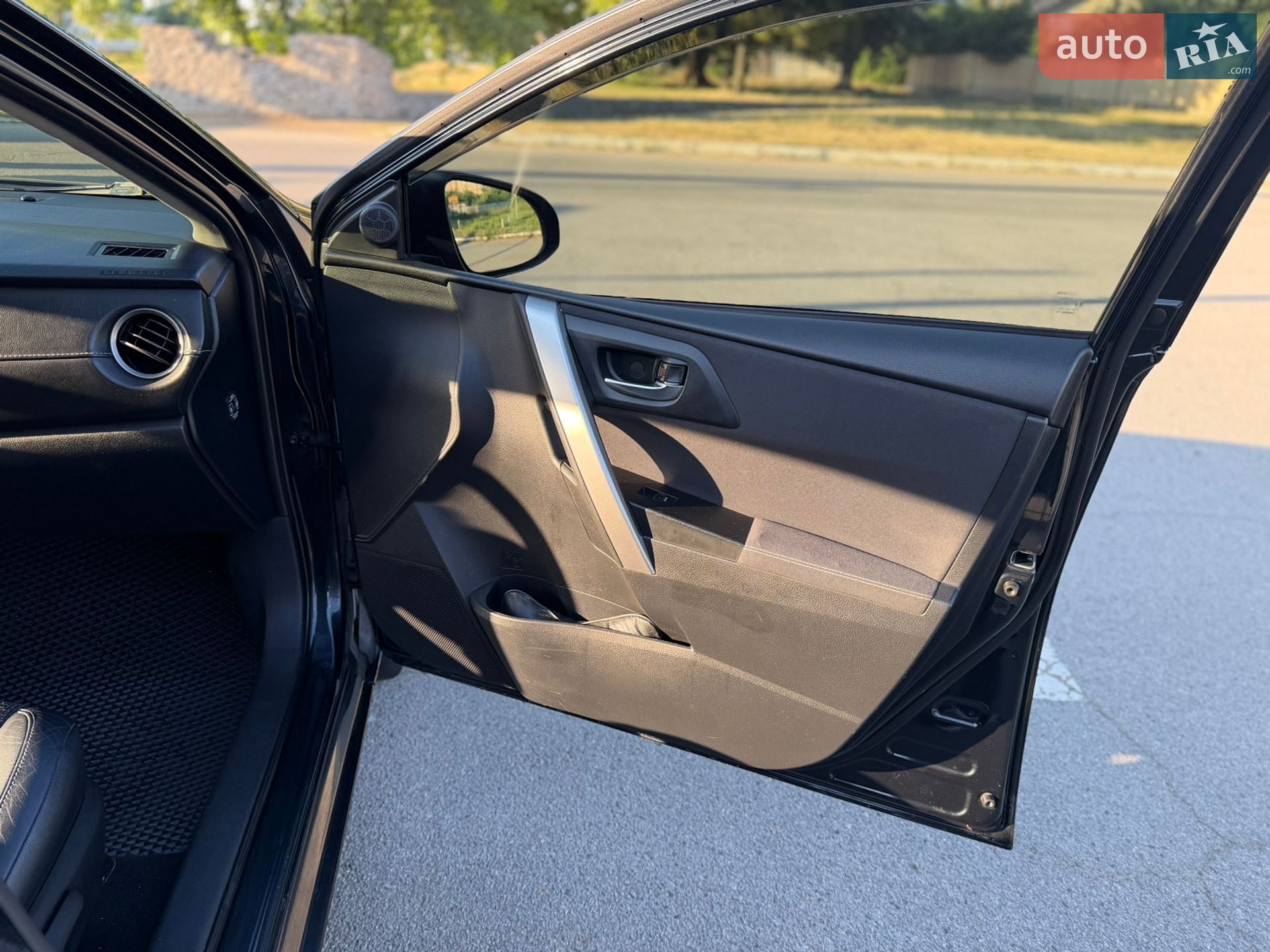 Toyota Auris 2013 VIN SB1ZS3JE30E029304 фото оголошення 23 з 52