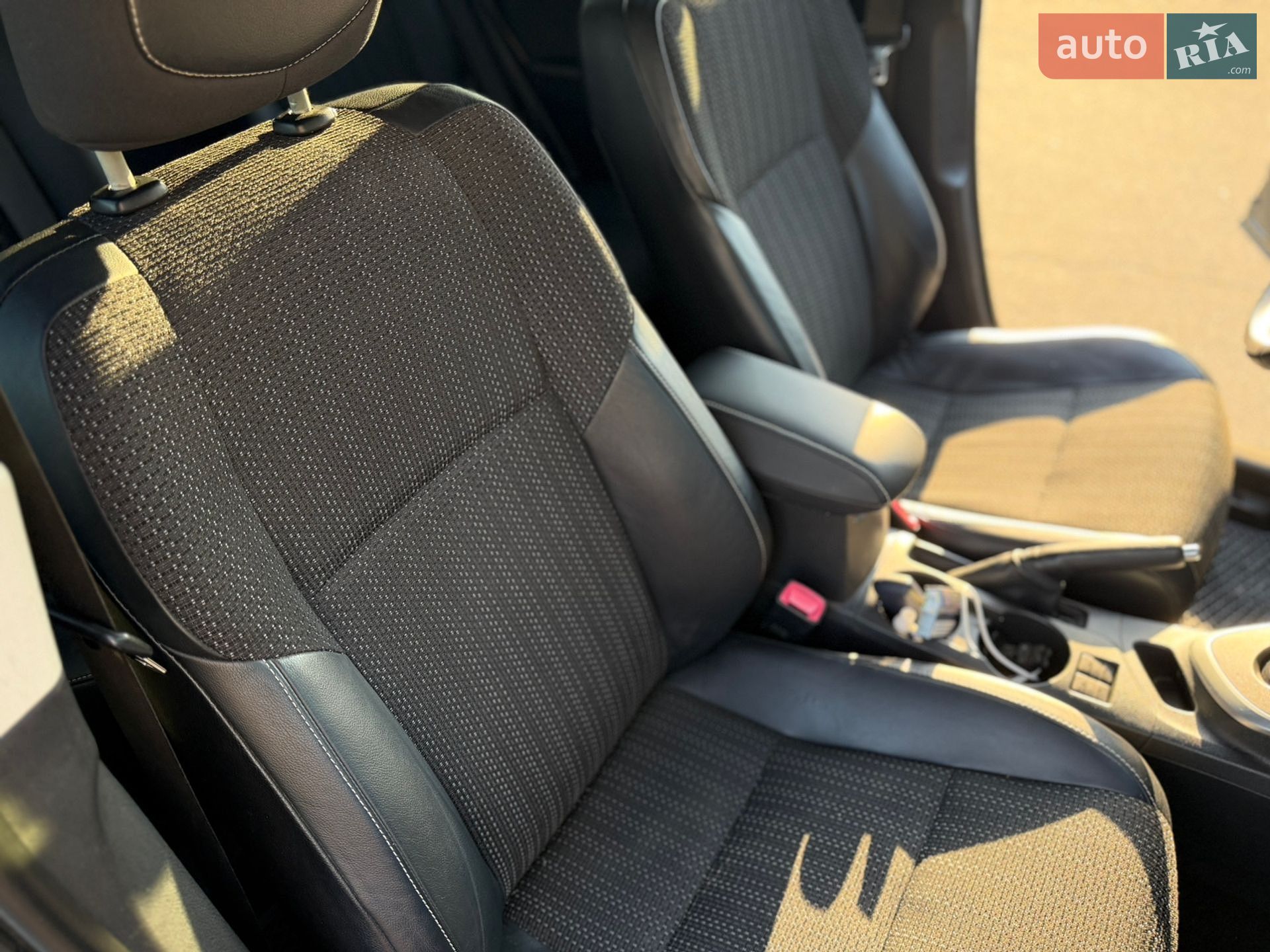 Toyota Auris 2013 VIN SB1ZS3JE30E029304 фото оголошення 24 з 52
