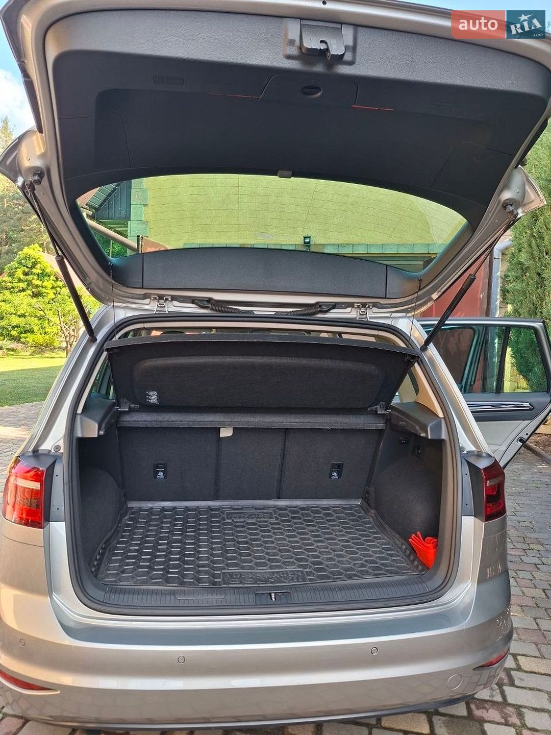 Volkswagen Golf Sportsvan 2014 VIN WVWZZZAUZFW535931 фото оголошення 8 з 18