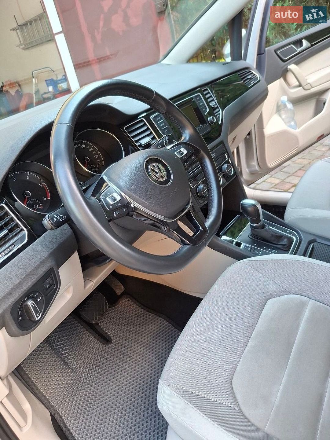 Volkswagen Golf Sportsvan 2014 VIN WVWZZZAUZFW535931 фото оголошення 13 з 18