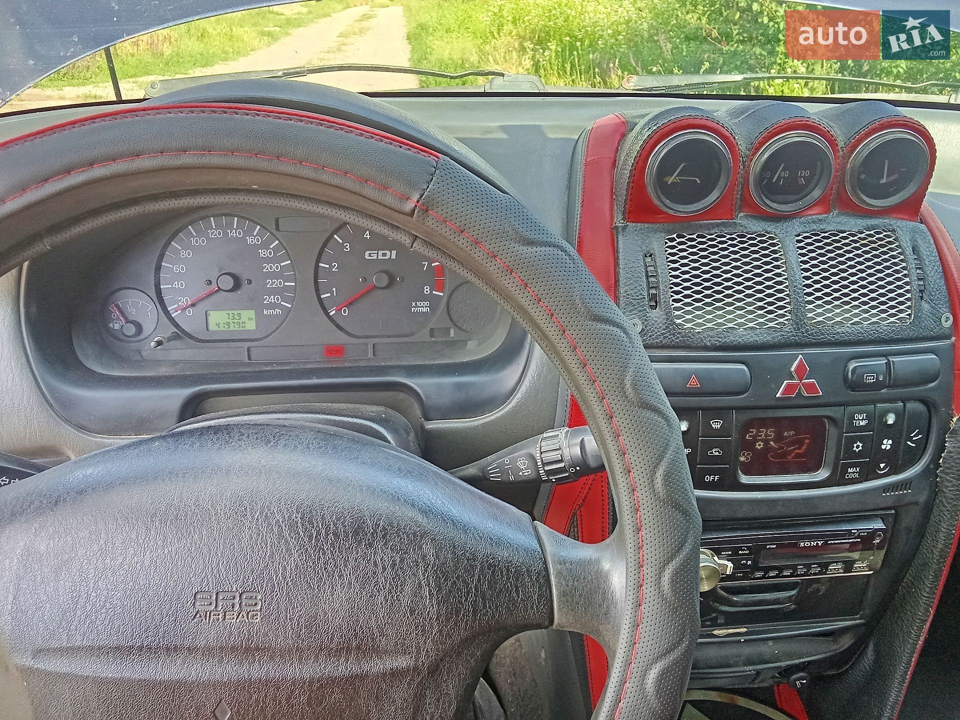 Mitsubishi Carisma 1998 VIN XMCLNDA2AWF104649 фото оголошення 12 з 14
