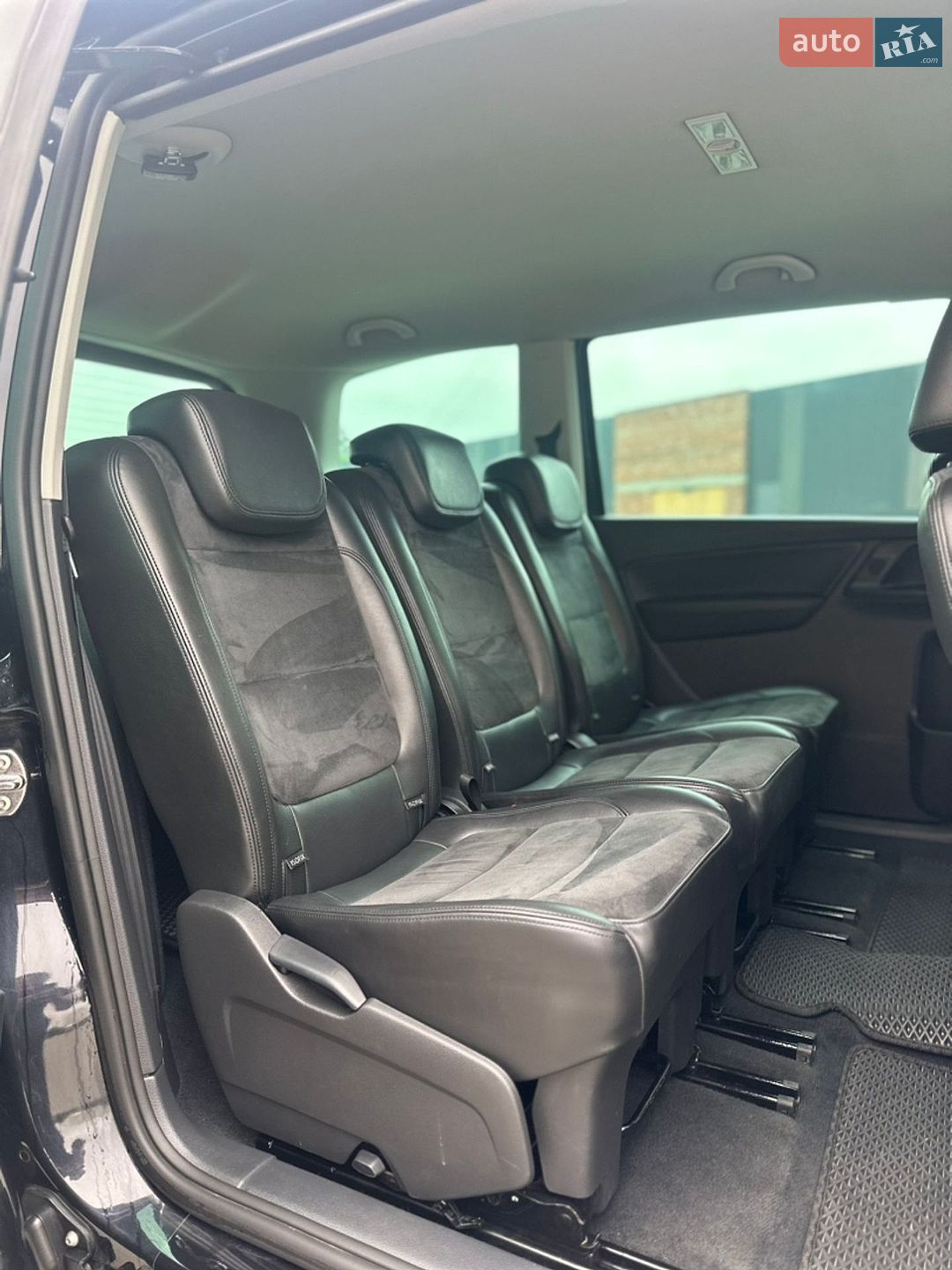 Volkswagen Sharan 2011 VIN WVWZZZ7NZBV017869 фото оголошення 29 з 35