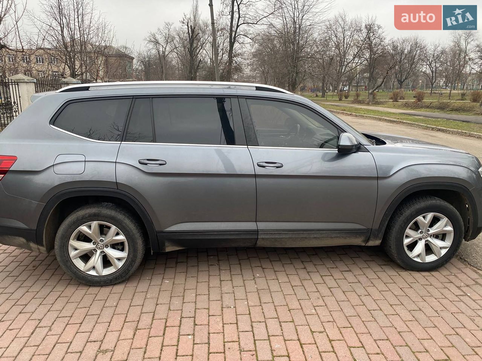 Volkswagen Atlas 2017 VIN 1V2DR2CA1JC507558 фото оголошення 2 з 41
