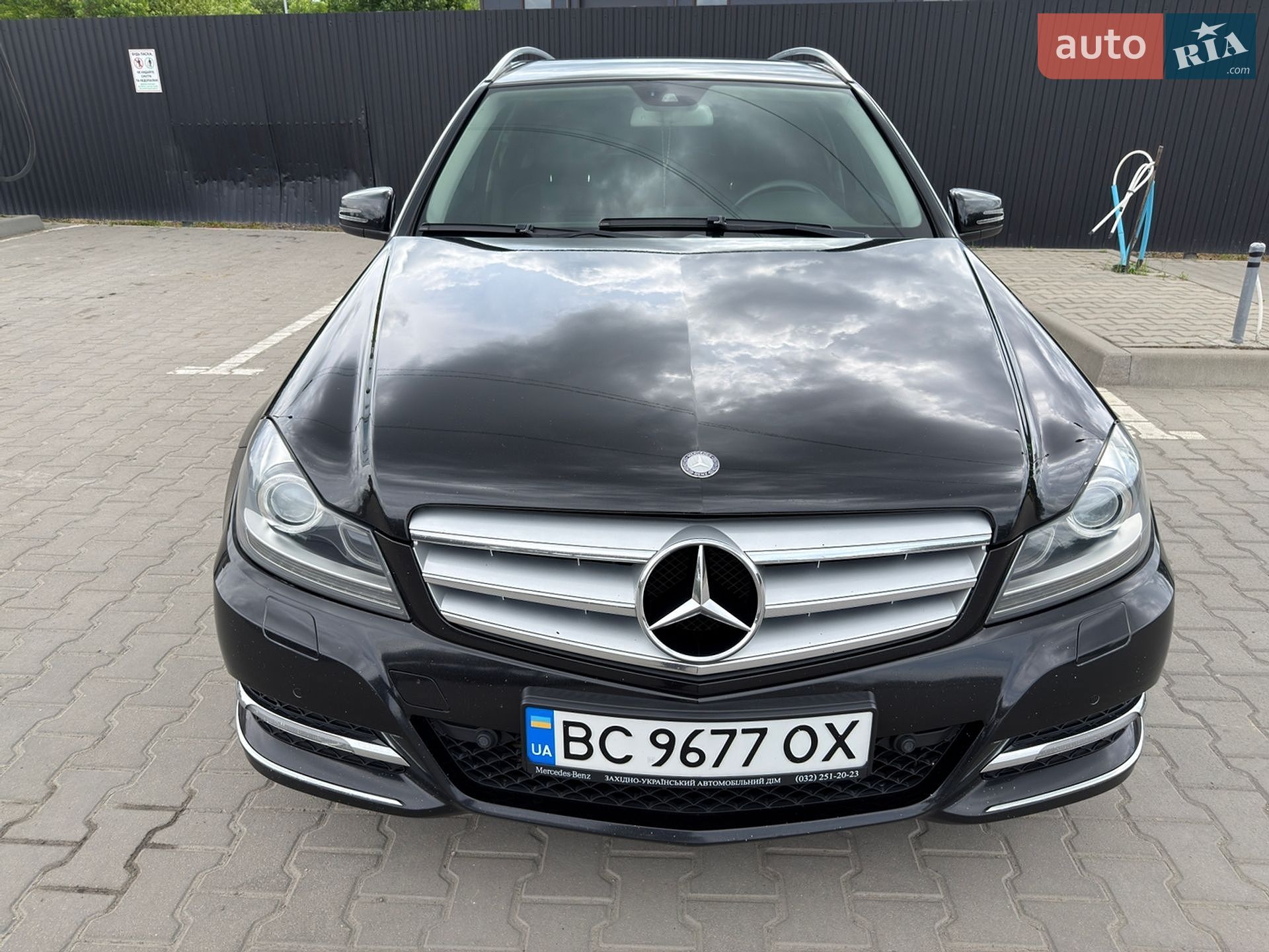 Mercedes-Benz C-Class 2012 VIN WDD2042021F852037 фото оголошення 12 з 98