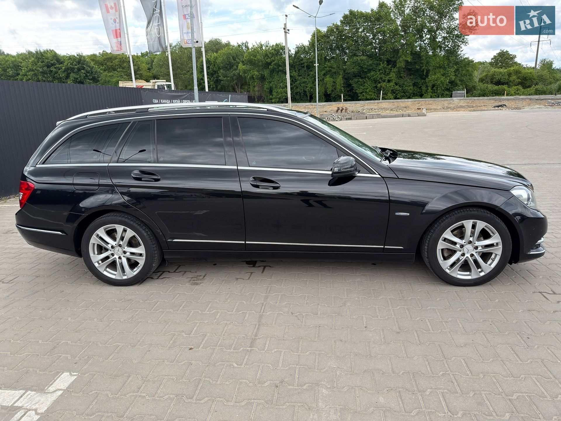 Mercedes-Benz C-Class 2012 VIN WDD2042021F852037 фото оголошення 24 з 98