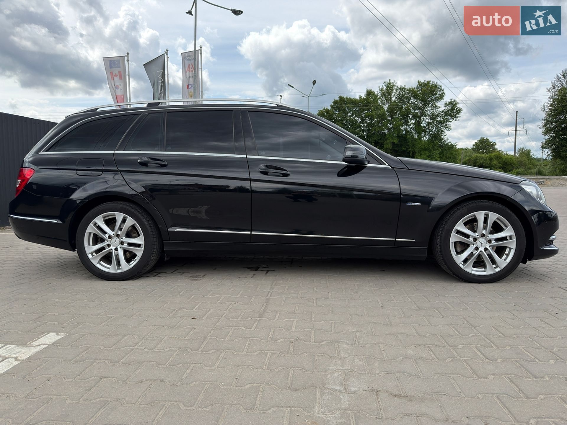 Mercedes-Benz C-Class 2012 VIN WDD2042021F852037 фото оголошення 25 з 98