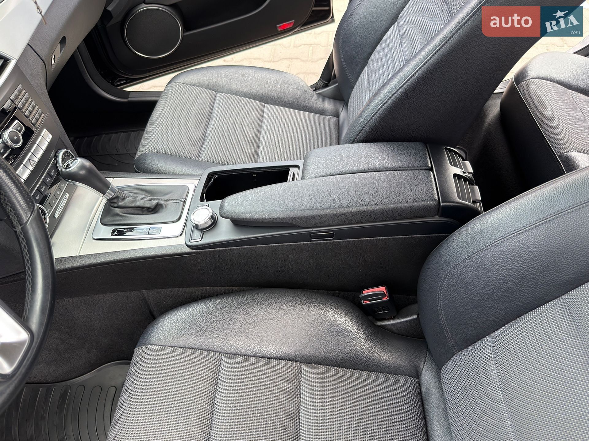 Mercedes-Benz C-Class 2012 VIN WDD2042021F852037 фото оголошення 69 з 98