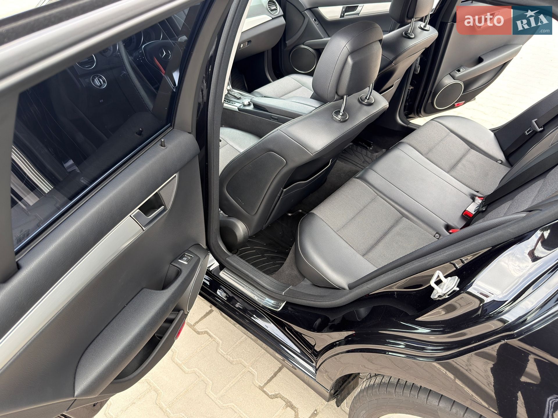 Mercedes-Benz C-Class 2012 VIN WDD2042021F852037 фото оголошення 81 з 98