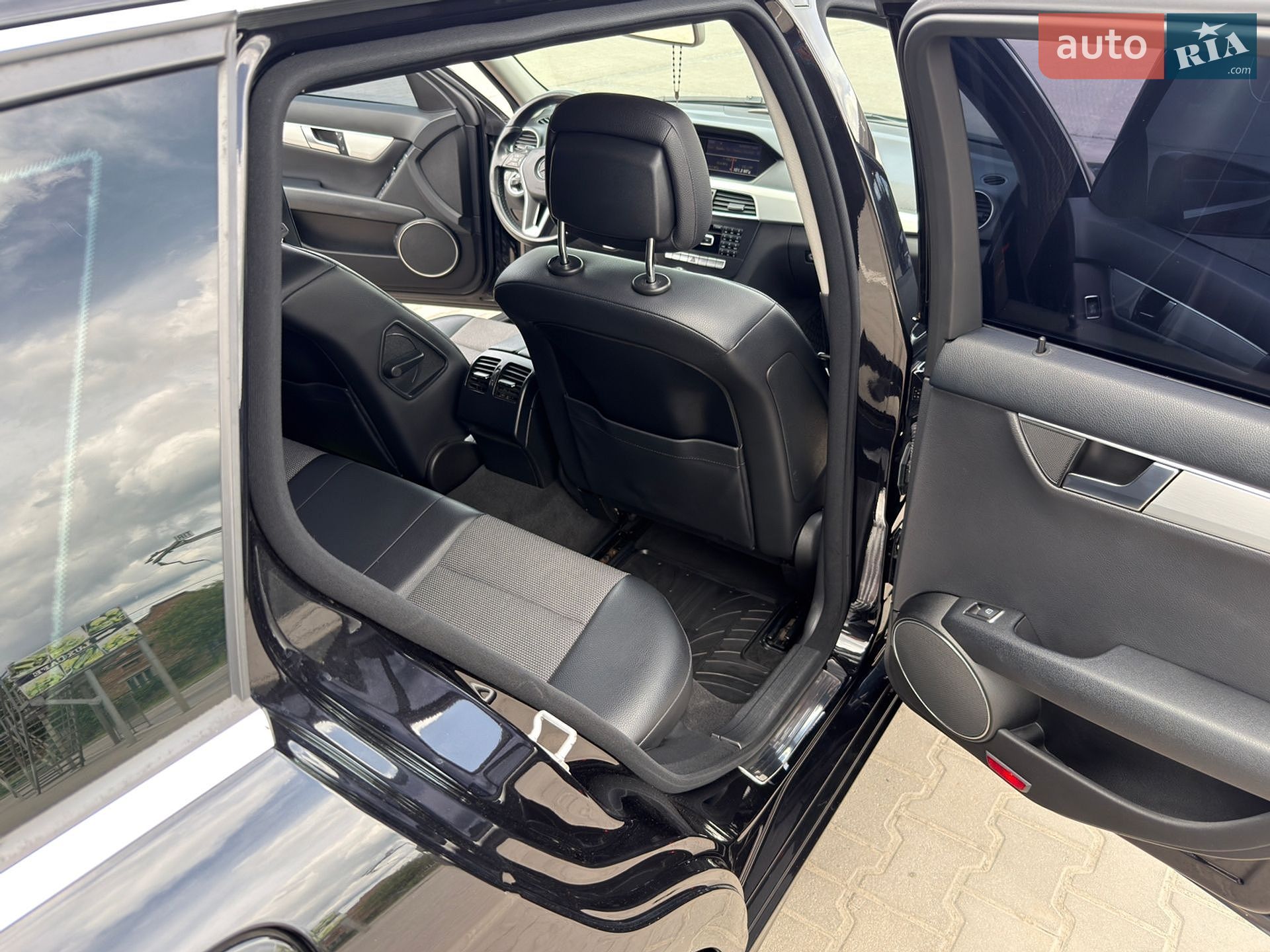 Mercedes-Benz C-Class 2012 VIN WDD2042021F852037 фото оголошення 87 з 98