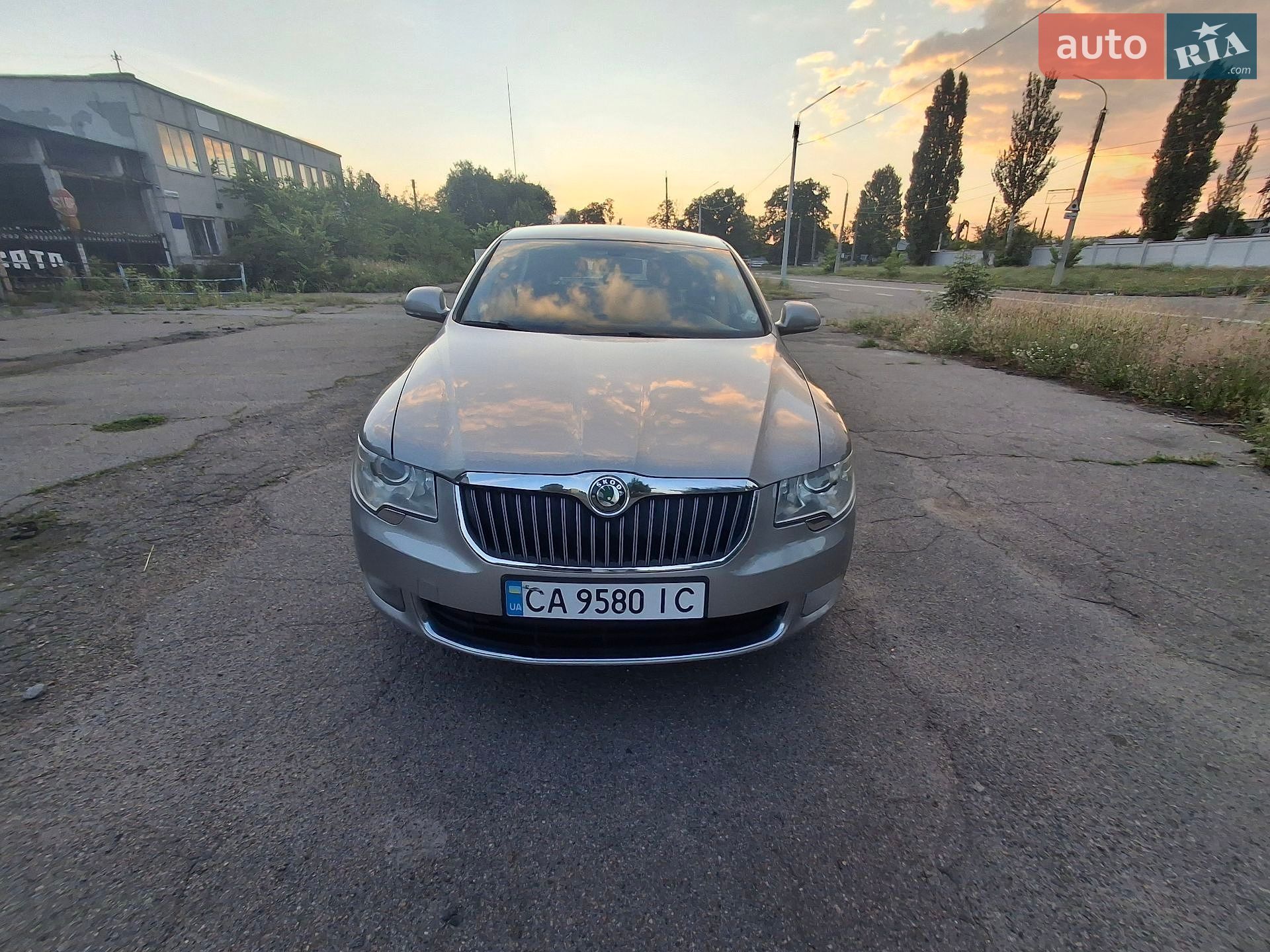 Skoda Superb 2012 VIN TMBAB43T3CB300927 фото оголошення 7 з 18