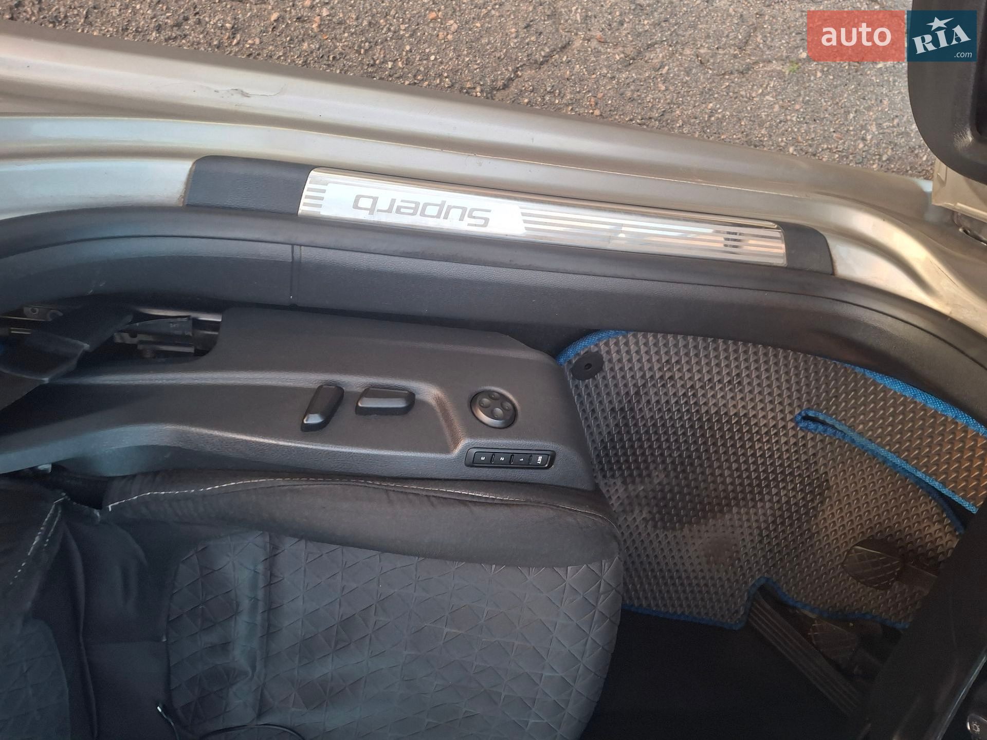 Skoda Superb 2012 VIN TMBAB43T3CB300927 фото оголошення 15 з 18