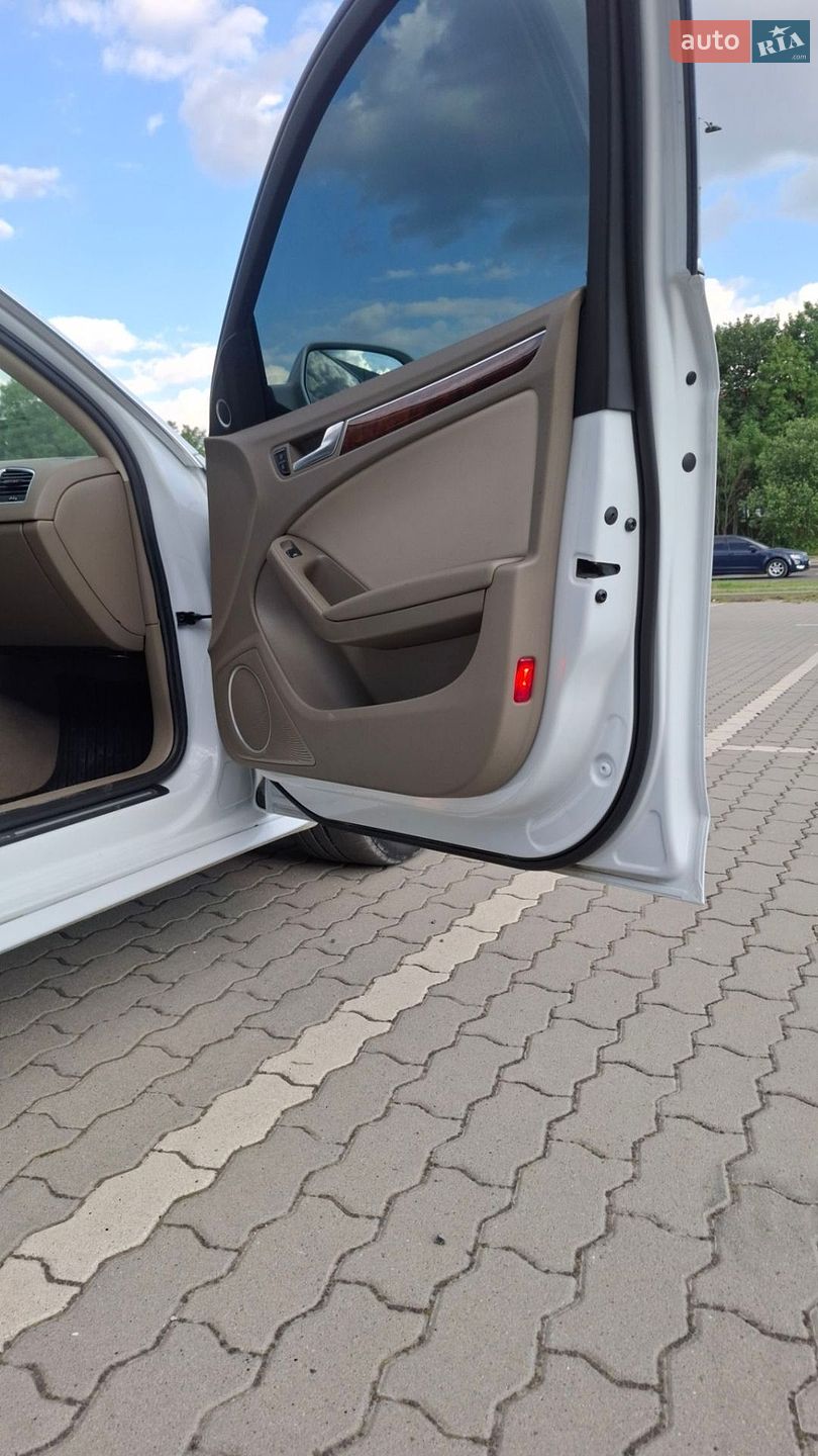 Audi A4 2012 VIN WAUWFAFL2CA113556 фото оголошення 16 з 28
