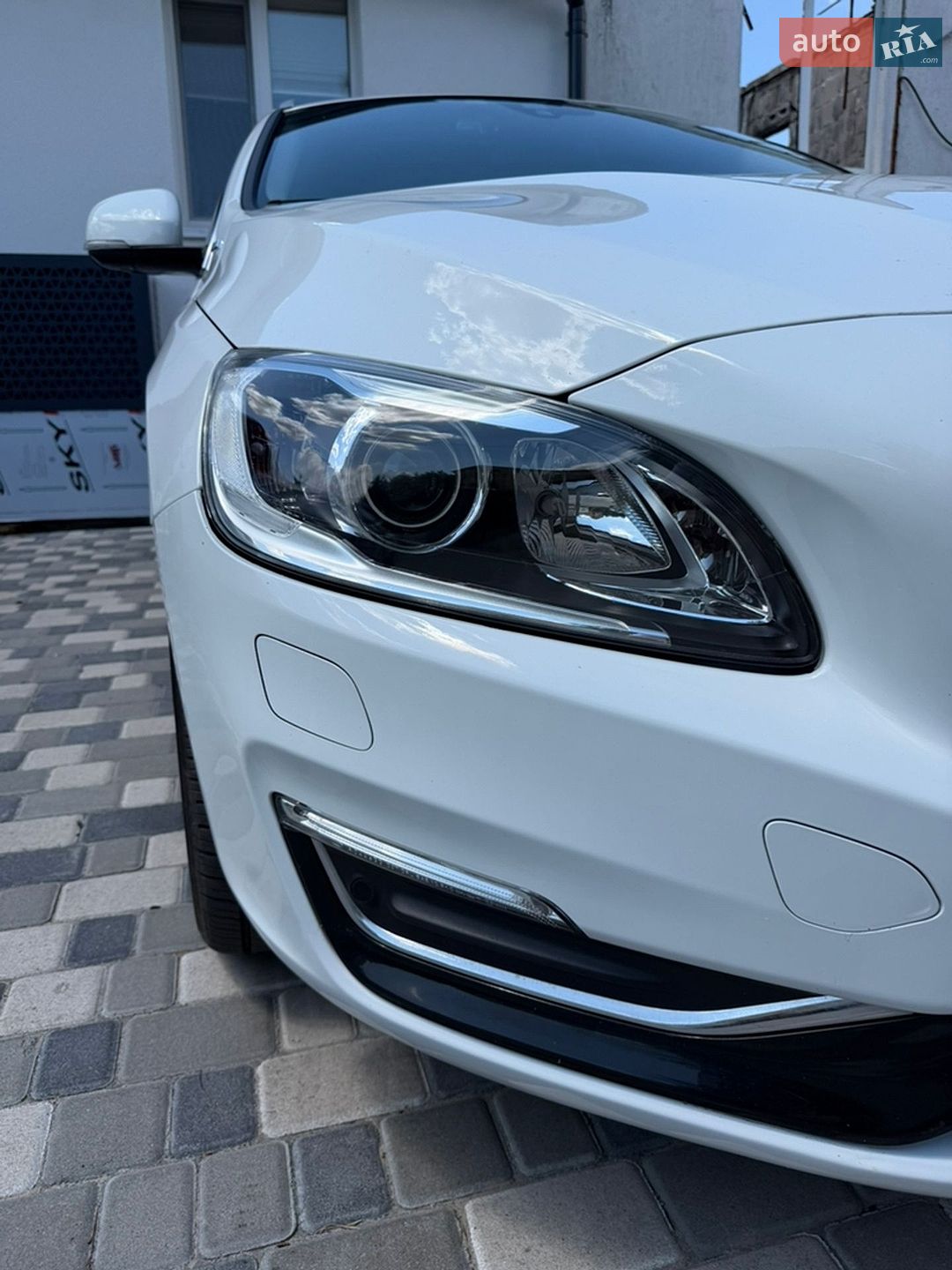 Volvo V60 2013 VIN YV1GWAA50E1188150 фото оголошення 15 з 16