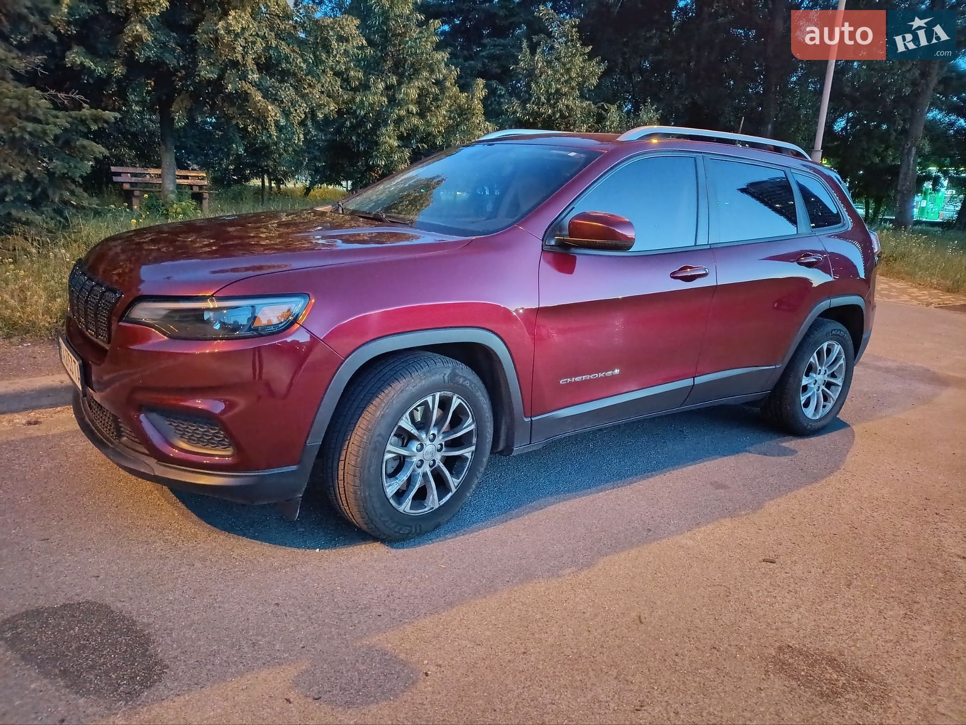 Jeep Cherokee 2020 VIN 1C4PJLCB6MD174101 фото оголошення 6 з 58