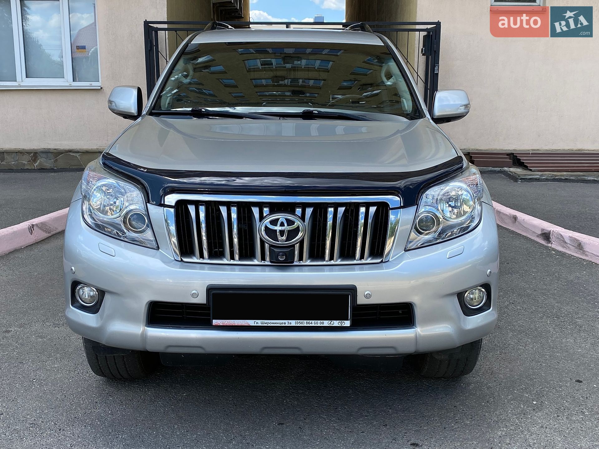 Toyota Land Cruiser Prado 2011 VIN JTEBU3FJ905021815 фото оголошення 2 з 35