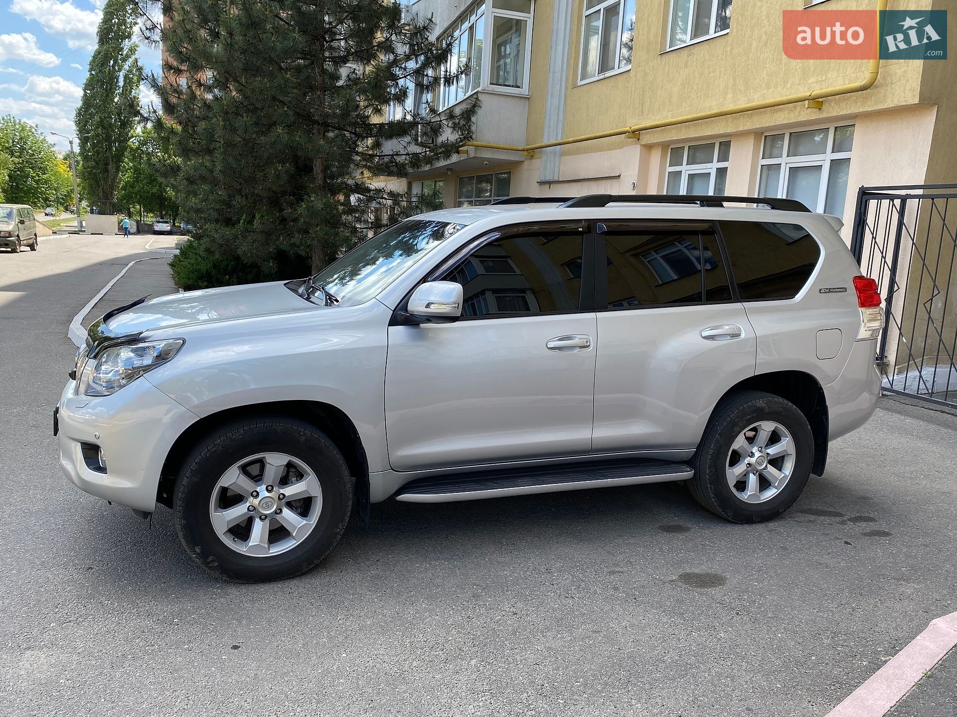 Toyota Land Cruiser Prado 2011 VIN JTEBU3FJ905021815 фото оголошення 13 з 35